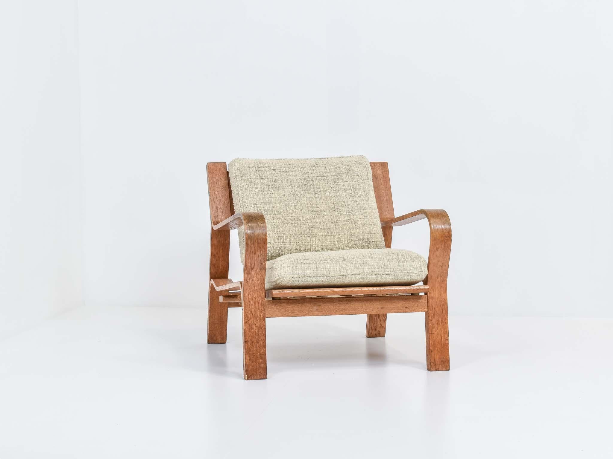 Hans Wegner armchair designed in 1967 for manufacturer GETAMA, Denmark. 
In beautiful original condition. Original upholstery. 

 