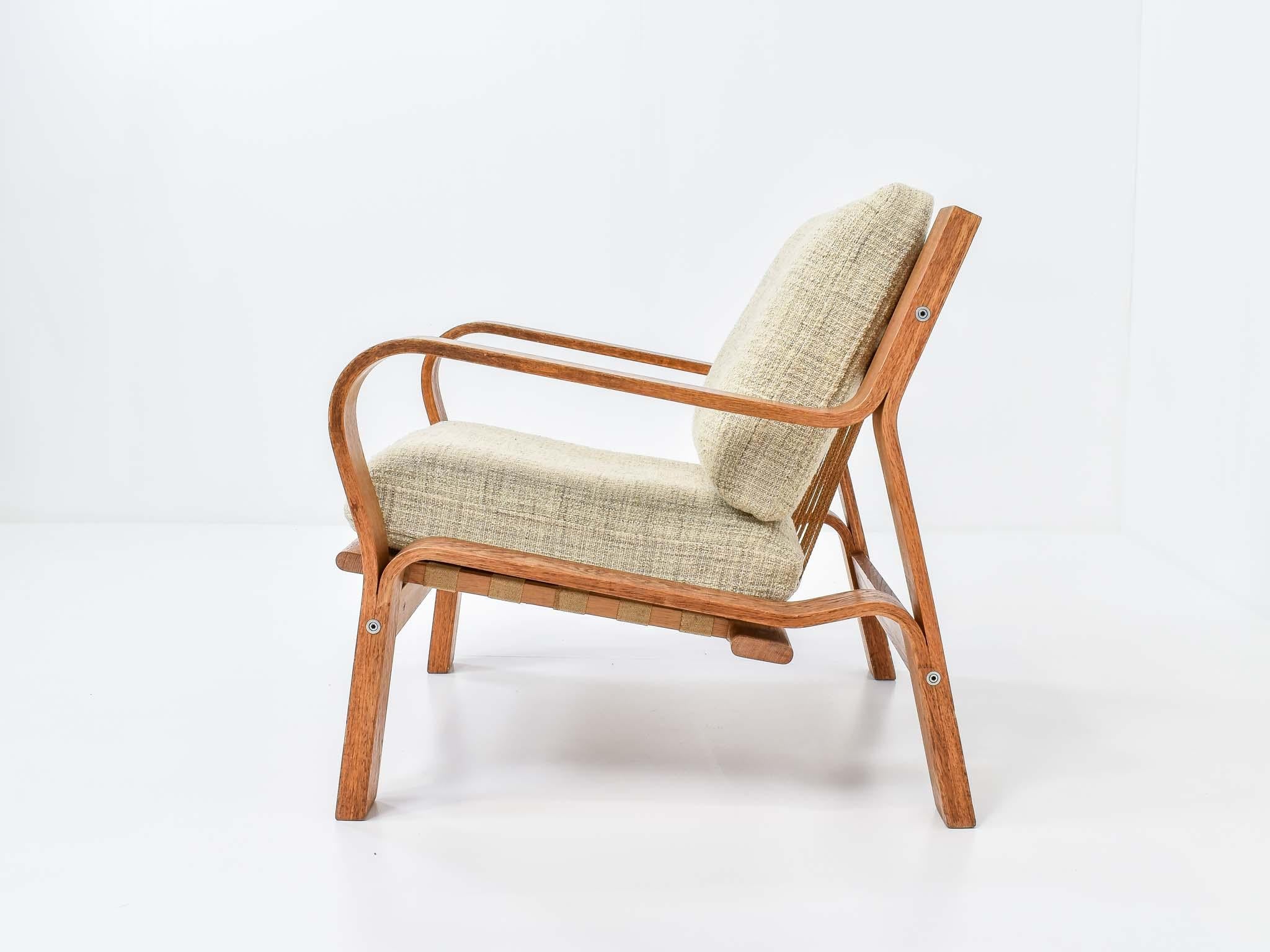 Danish Lounge Chair by Hans Wegner for GETAMA, model 'GE 671' In Good Condition In Antwerp, BE
