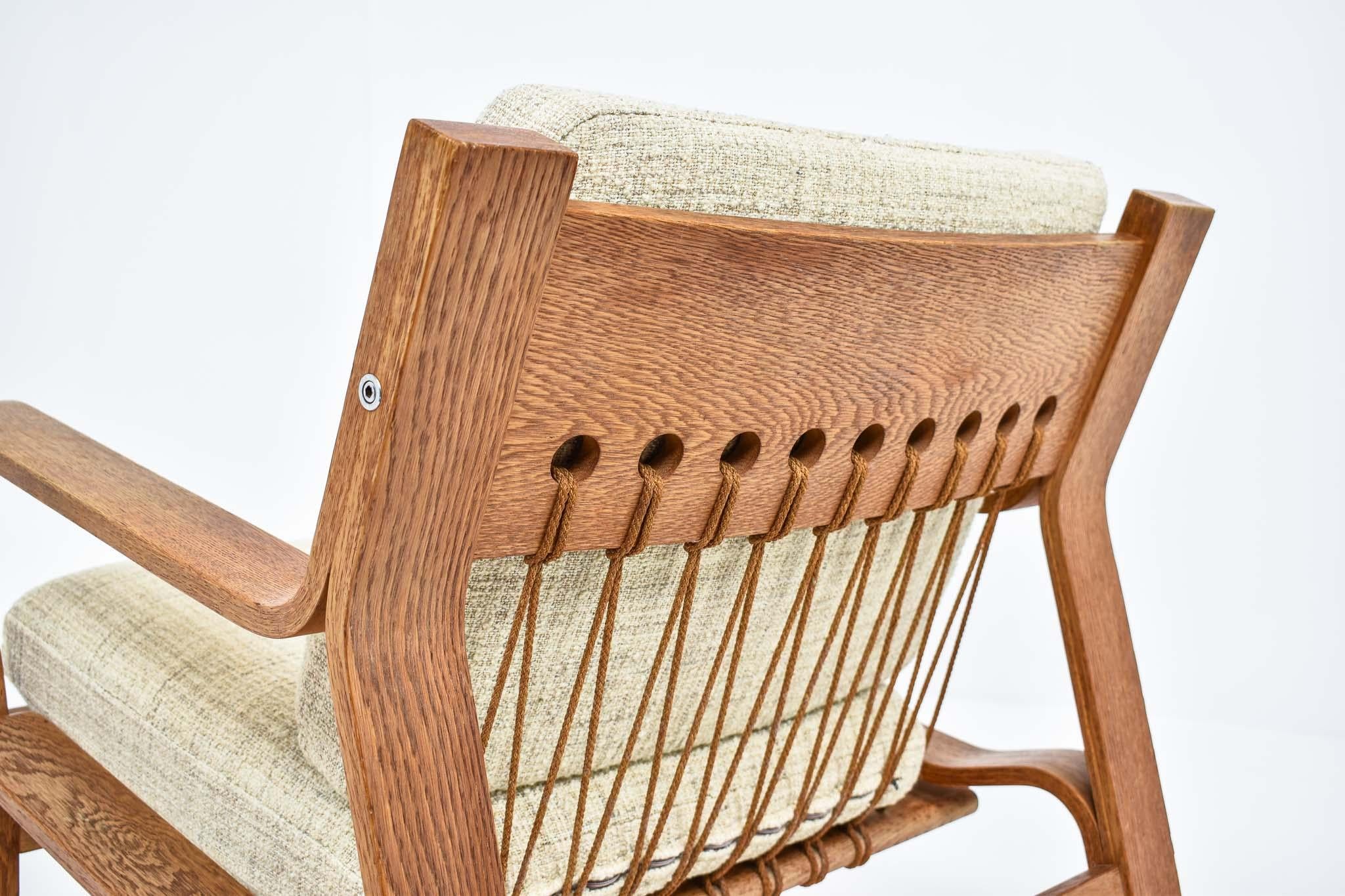 Mid-20th Century Danish Lounge Chair by Hans Wegner for GETAMA, model 'GE 671'