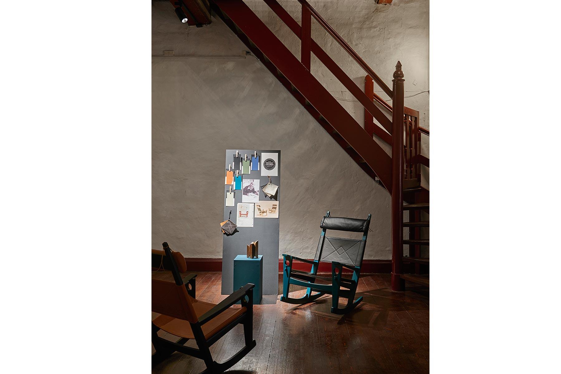 Mid-Century Modern Rouleau de trou de serrure en toile et chêne Hans Wegner GE-673 en vente