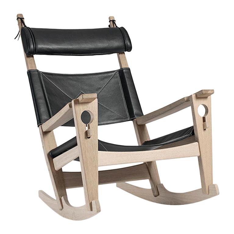 Hans Wegner GE-673 Keyhole Rocker in Leather, Lacquered Oak For Sale