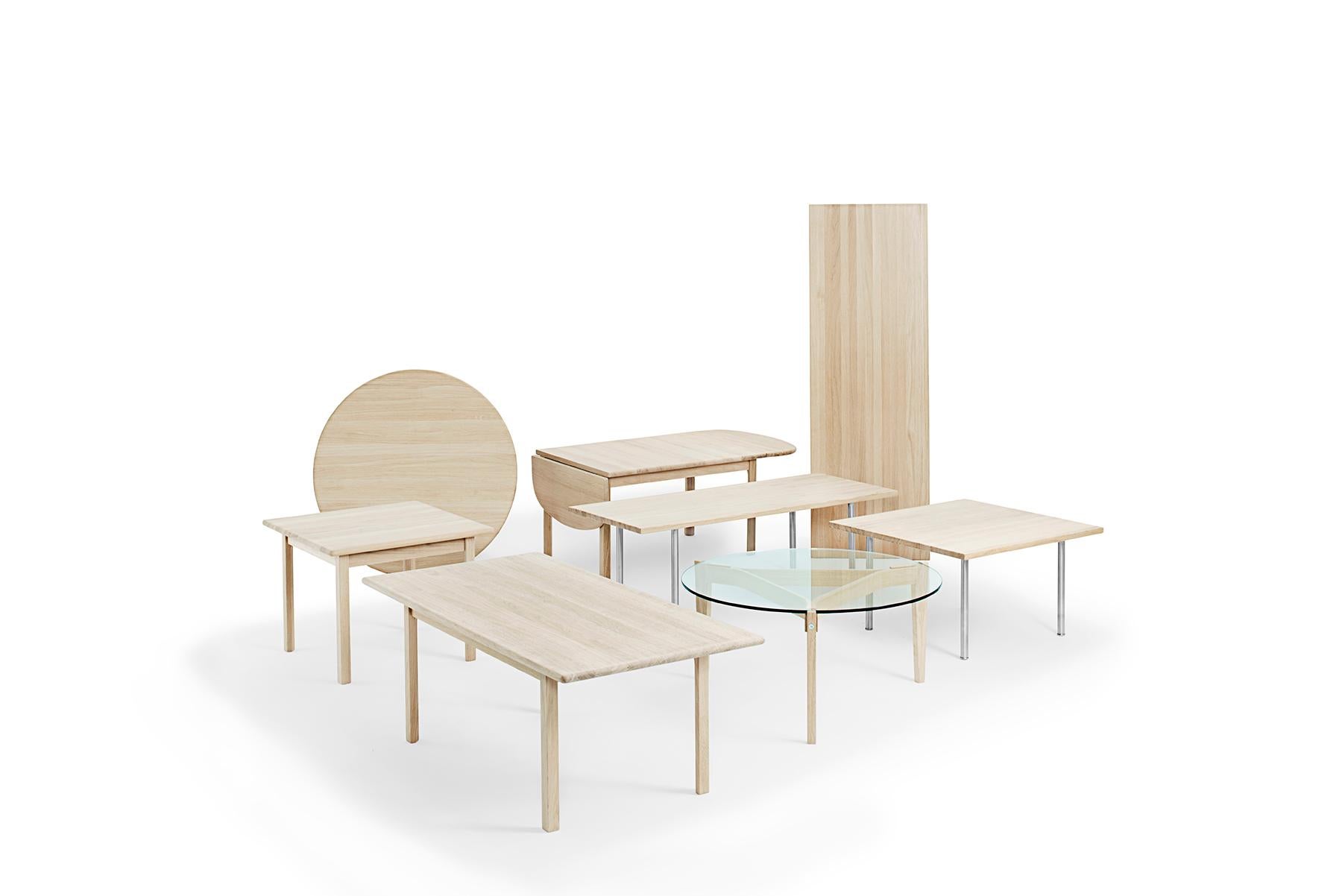 Mid-Century Modern Hans Wegner GE, 81/87 Coffee Table, Stained Oak For Sale