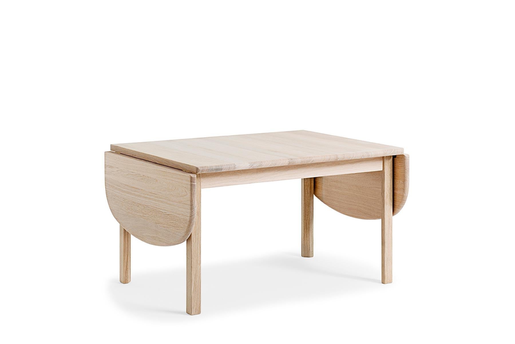Mid-Century moderno Hans Wegner GE - Tavolino 82/85, Faggio laccato in vendita