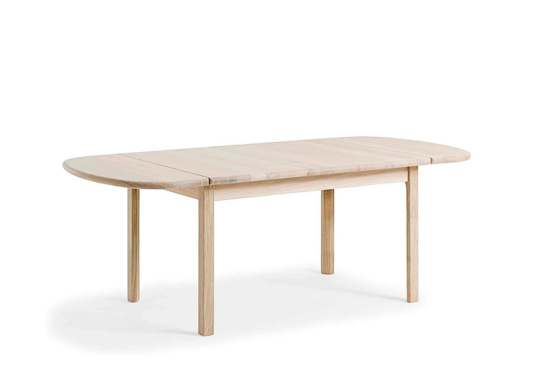 Tacheté Table basse en chêne teinté 82/85 de Hans Wegner GE en vente