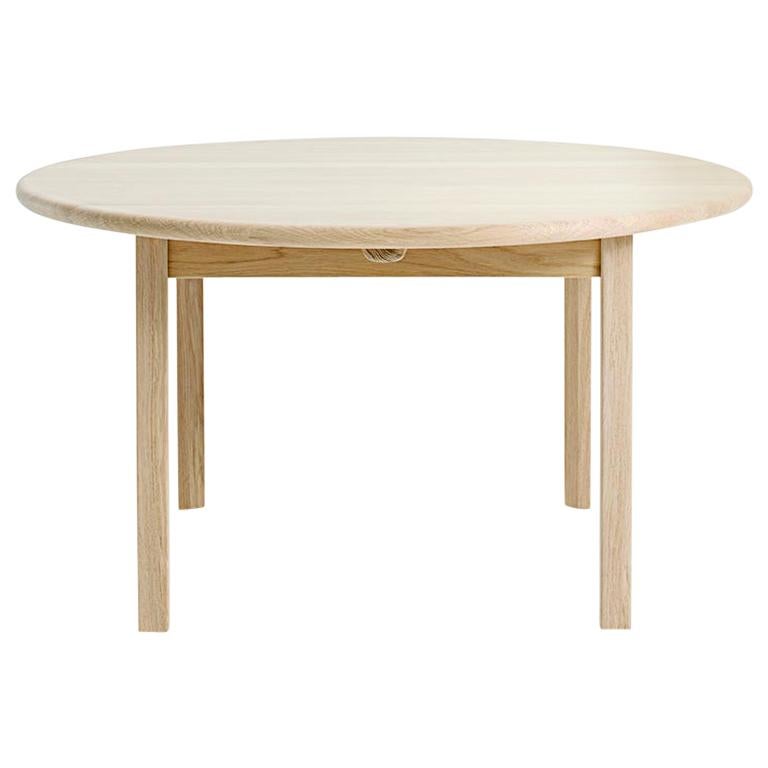 Hans Wegner GE, 83/88 Coffee Table, Lacquered Oak For Sale