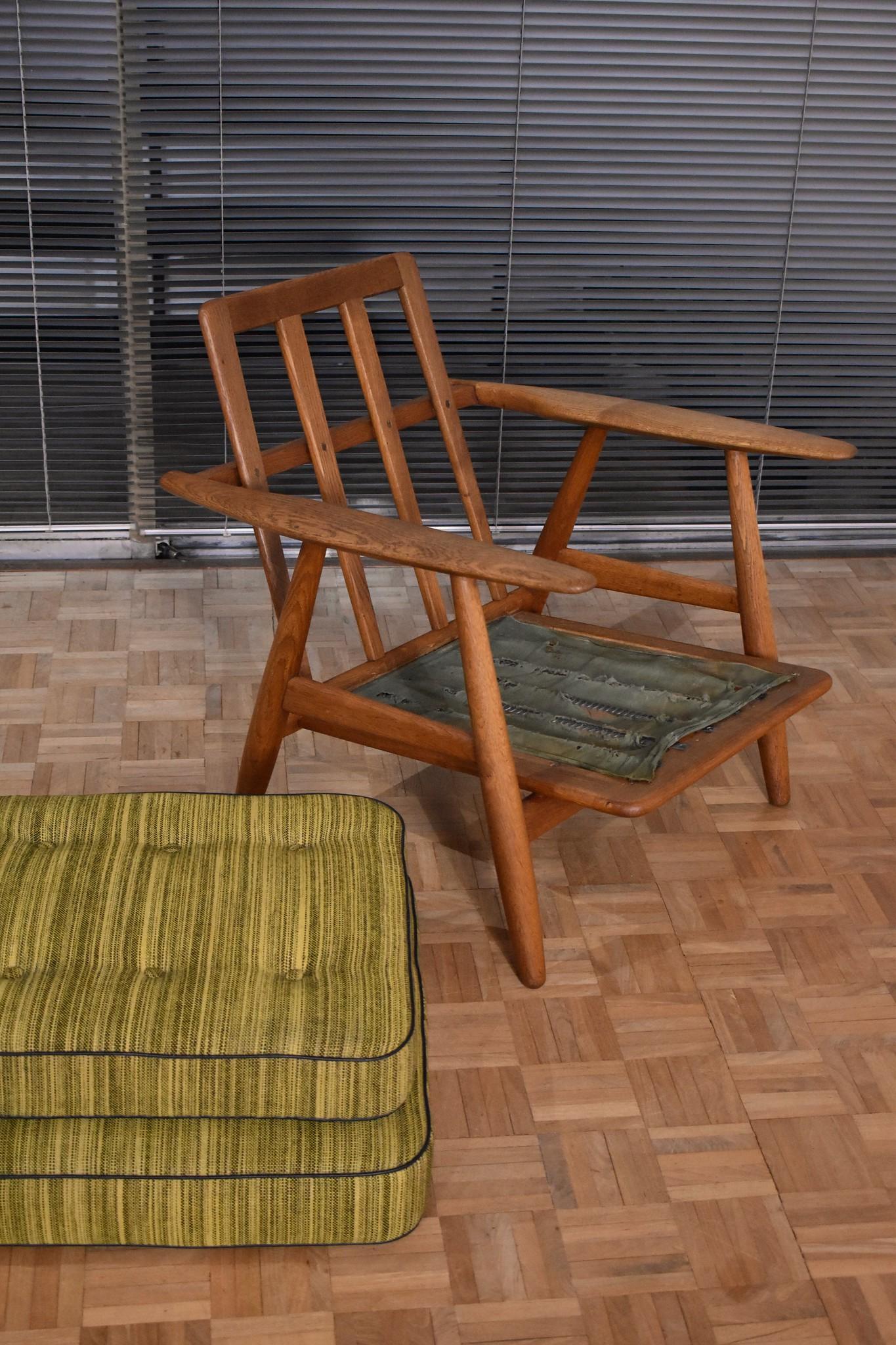 Hans Wegner GE240 Cigar Chair with Original Upholstery 8