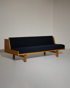 Hans Wegner GE258 Sofa Bed for Getama, 1950s