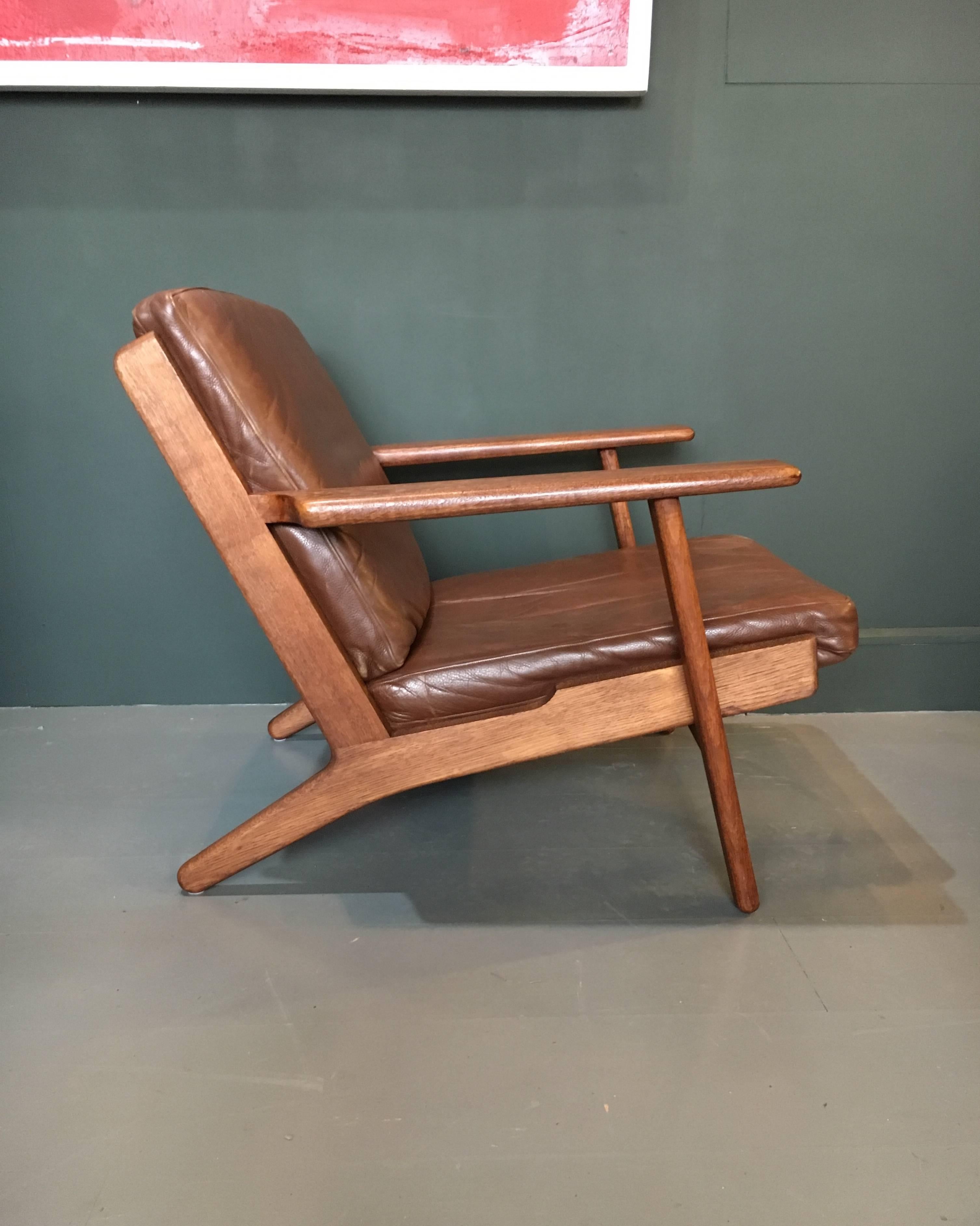 Hans Wegner GE290 Lounge Chair, Original, 1950s Refurbished 3
