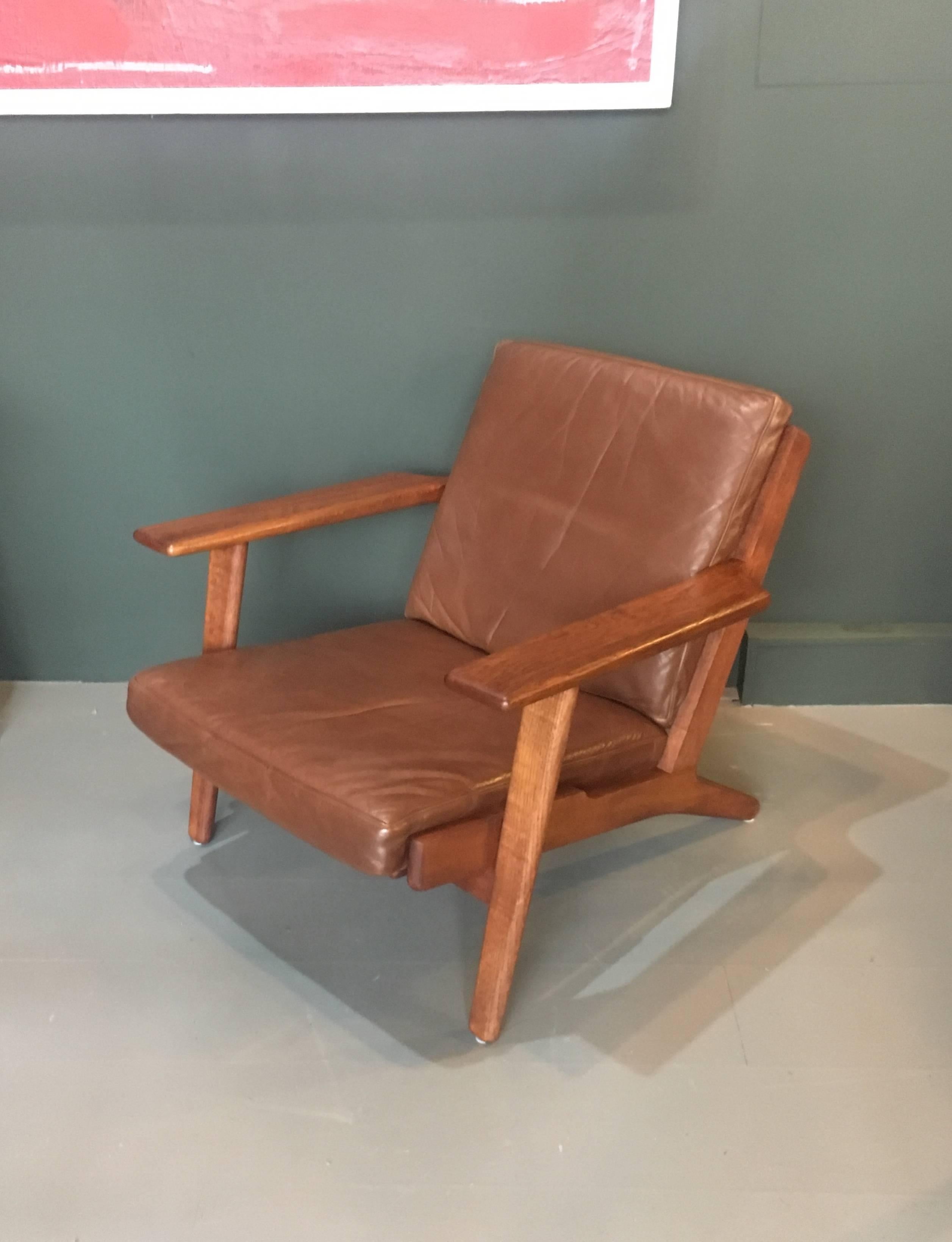 Hans Wegner GE290 Lounge Chair, Original, 1950s Refurbished In Good Condition In London, GB