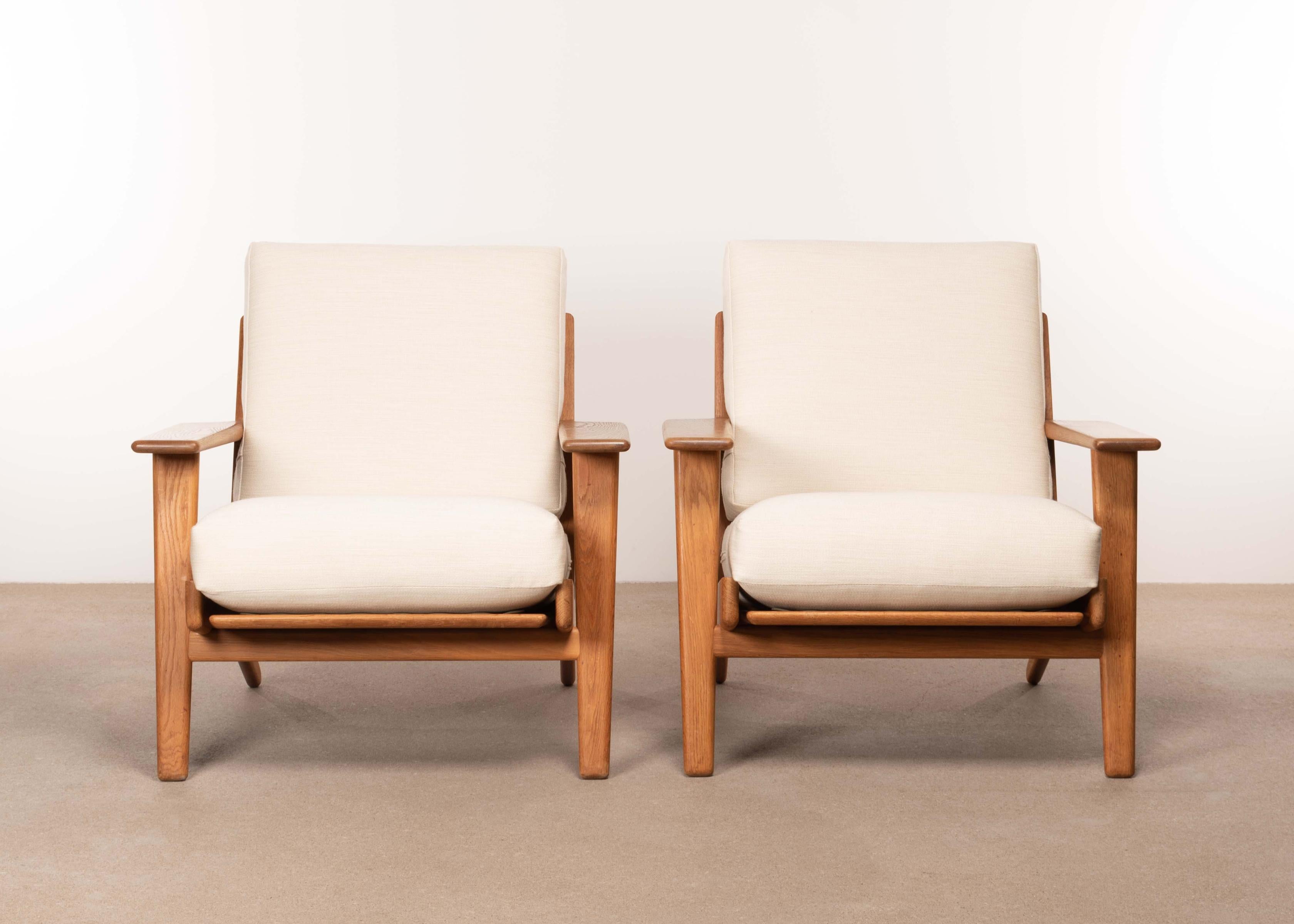 Fabric Hans Wegner GE290 Pair Easy Chairs in Light Beige Wool for GETAMA, Denmark