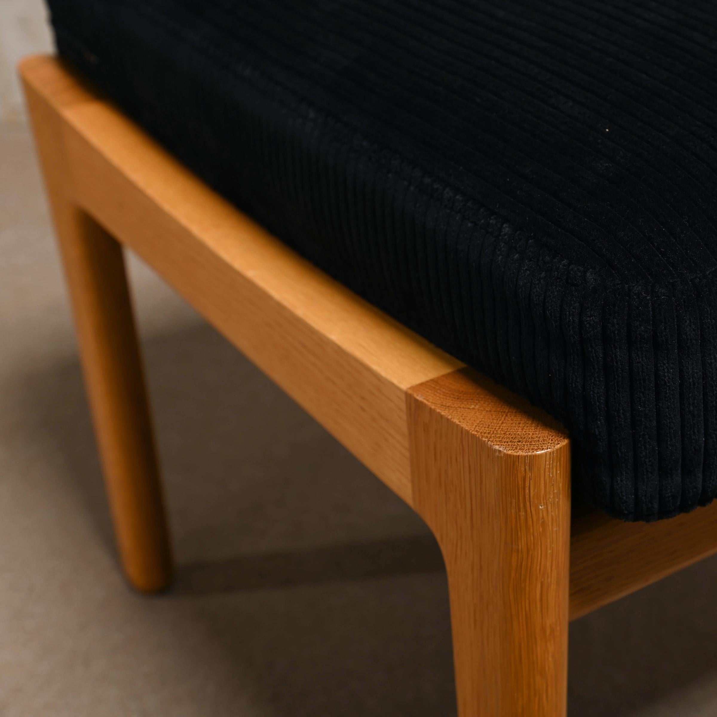 Hans Wegner GE290a Lounge Chair in Black Corduroy Fabric for GETAMA 5