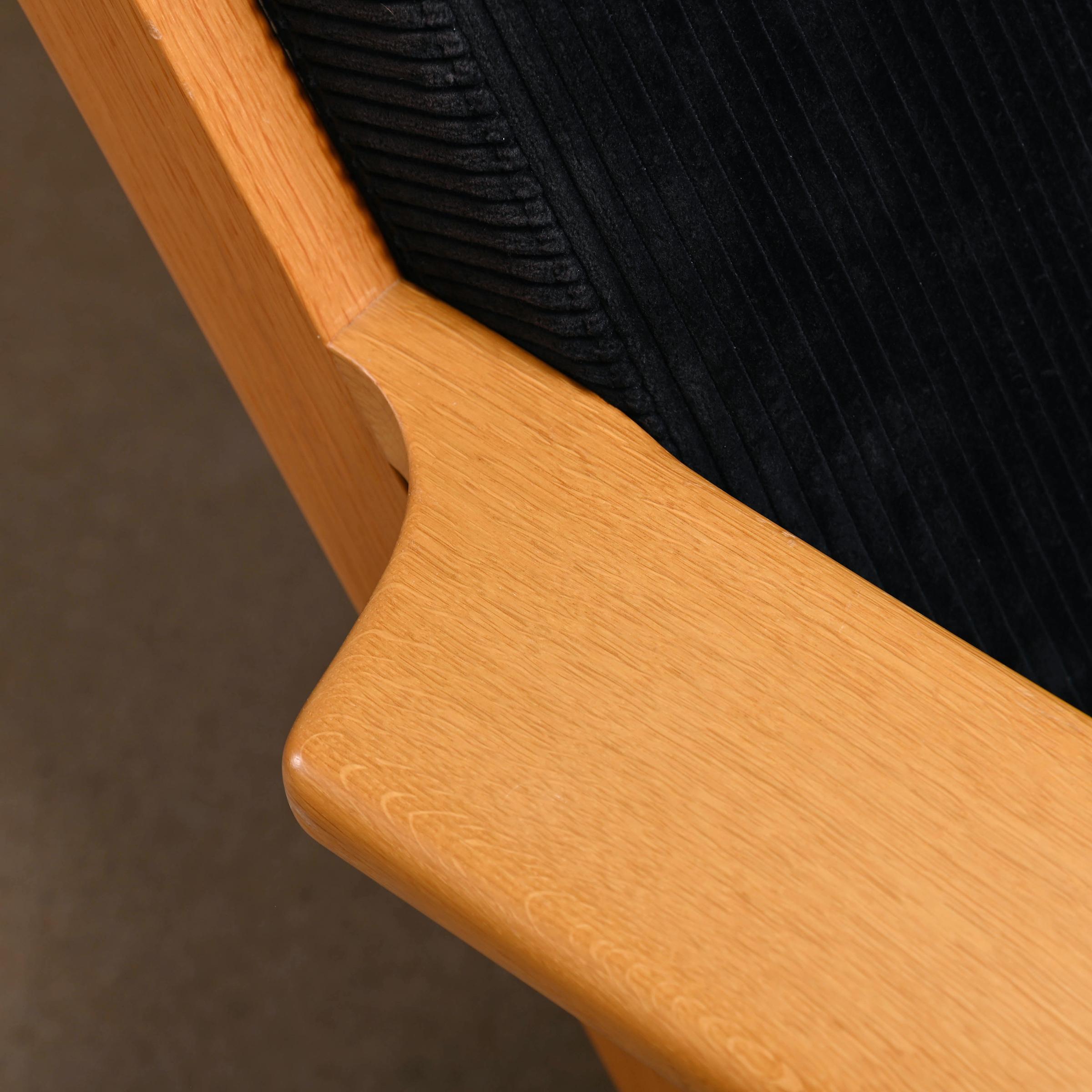 Hans Wegner GE290a Lounge Chair in Black Corduroy Fabric for GETAMA 8