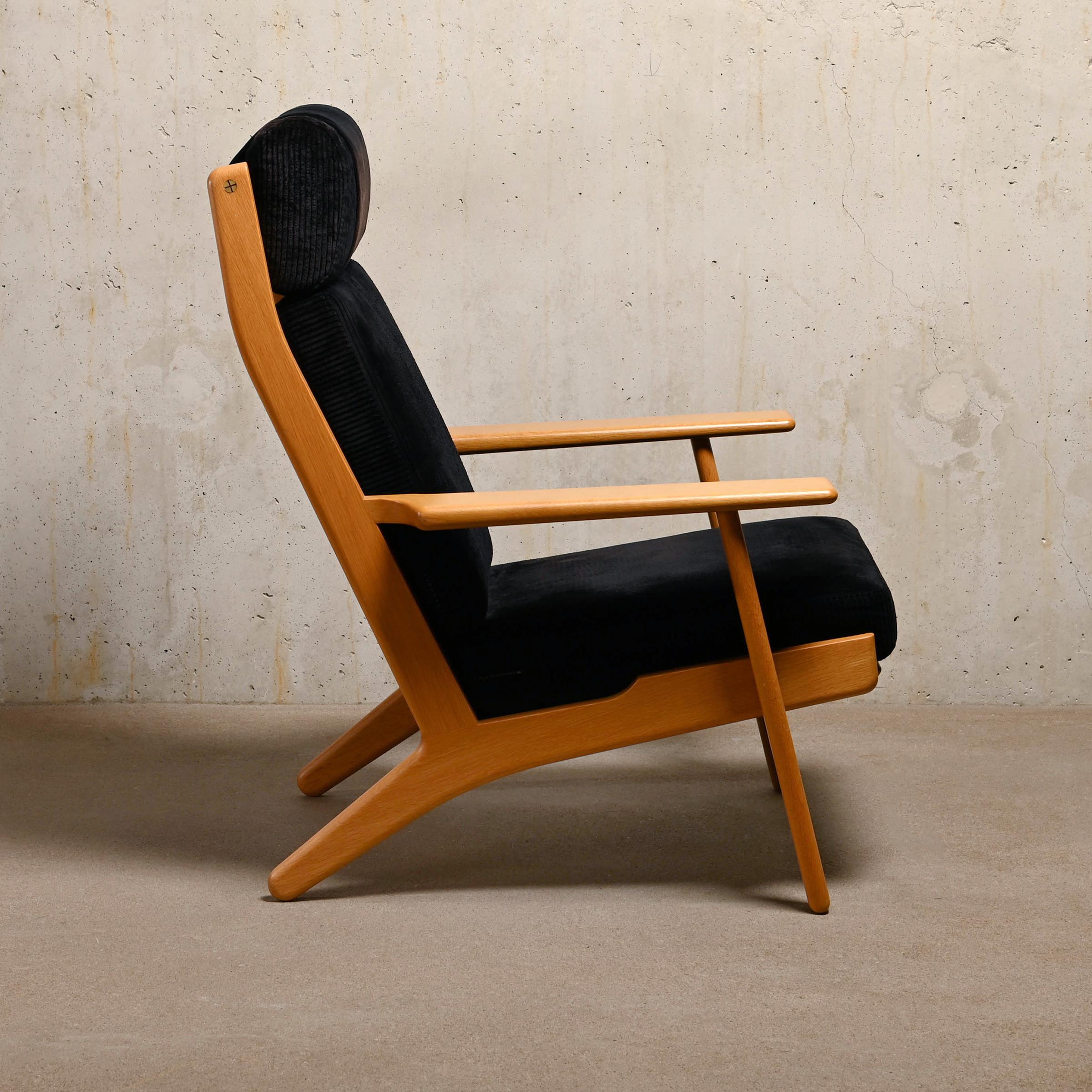 Danish Hans Wegner GE290a Lounge Chair in Black Corduroy Fabric for GETAMA