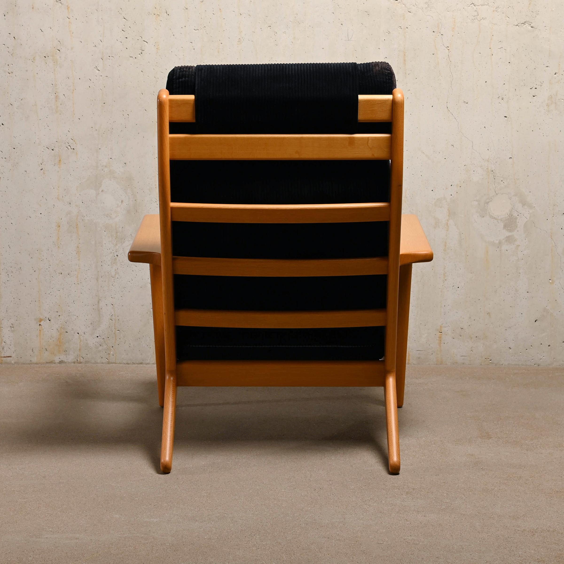 Mid-20th Century Hans Wegner GE290a Lounge Chair in Black Corduroy Fabric for GETAMA