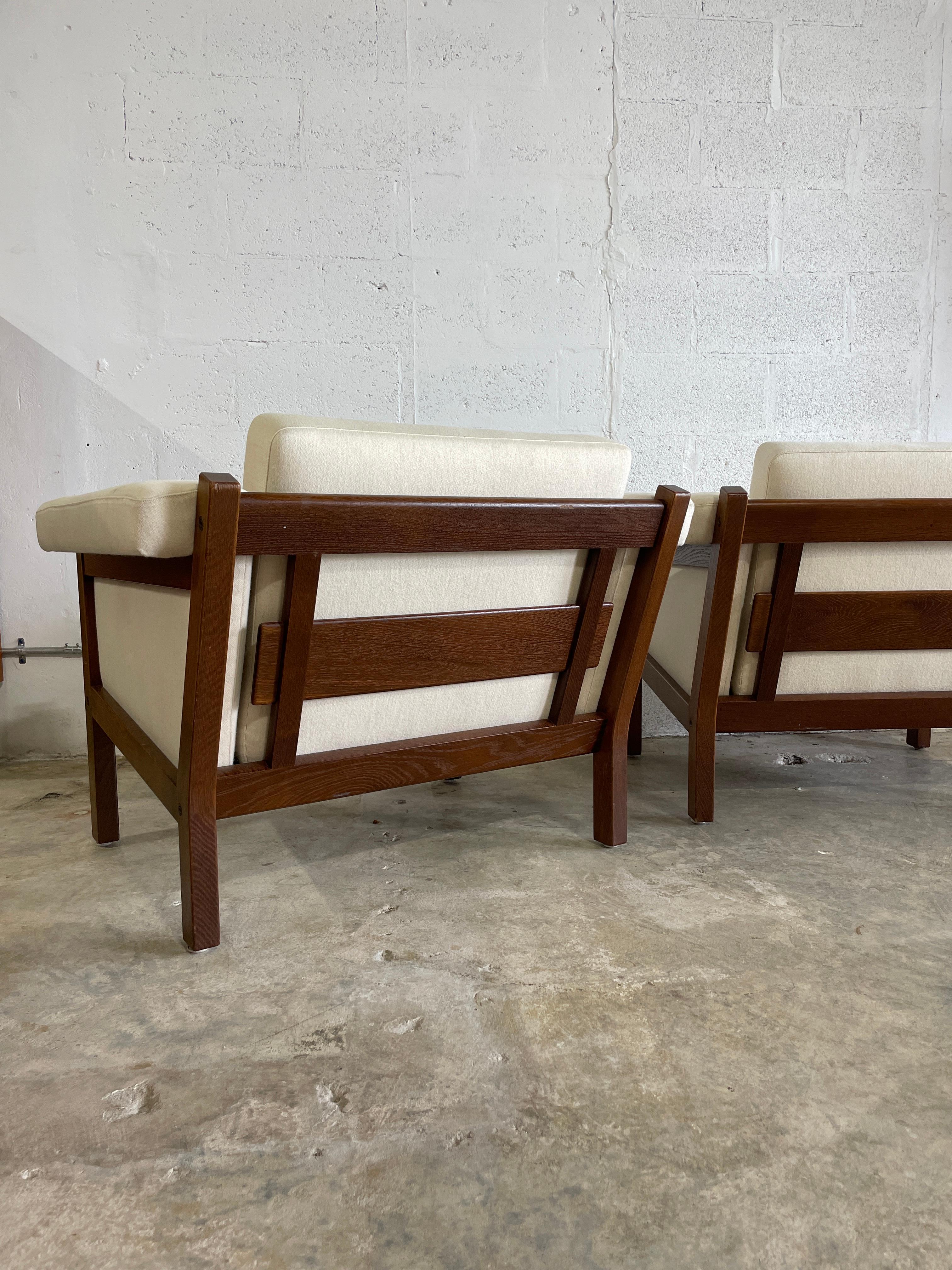 Fabric Hans Wegner Ge40 Getama Danish Modern of Lounge Chairs - a Pair For Sale