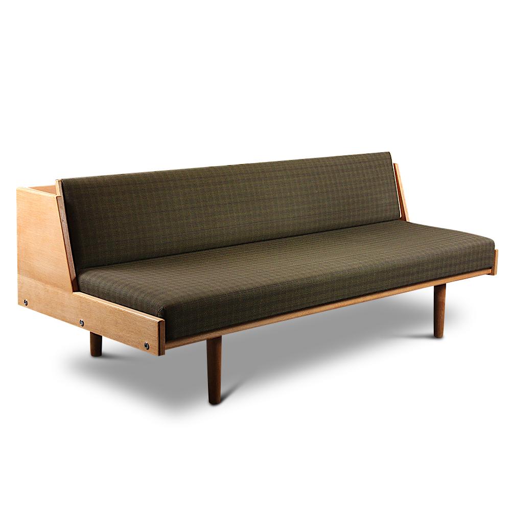 Mid-Century Modern Hans Wegner GE6 Sofa Daybed for GETAMA