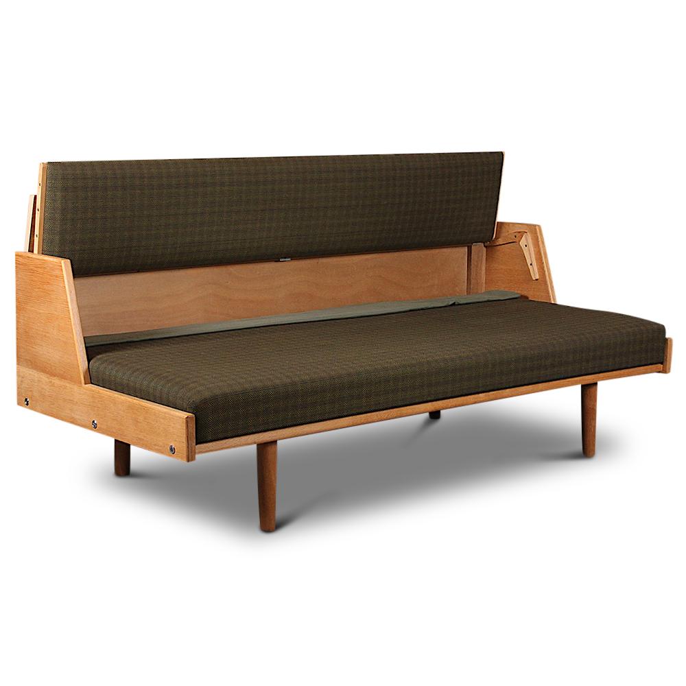 Danish Hans Wegner GE6 Sofa Daybed for GETAMA