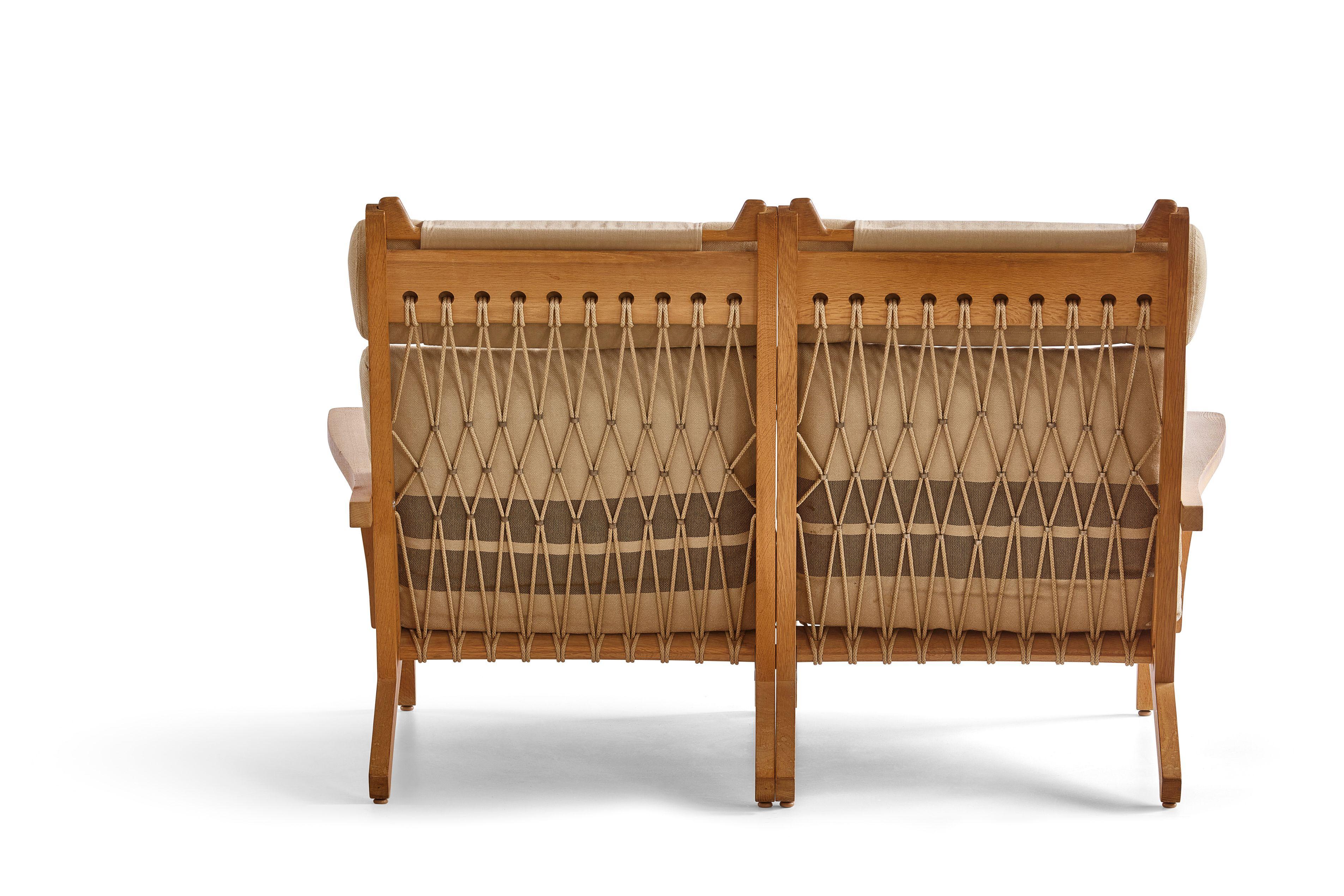 Sofá convertible Hans Wegner Getama 375 en roble macizo mediados del siglo XX en venta