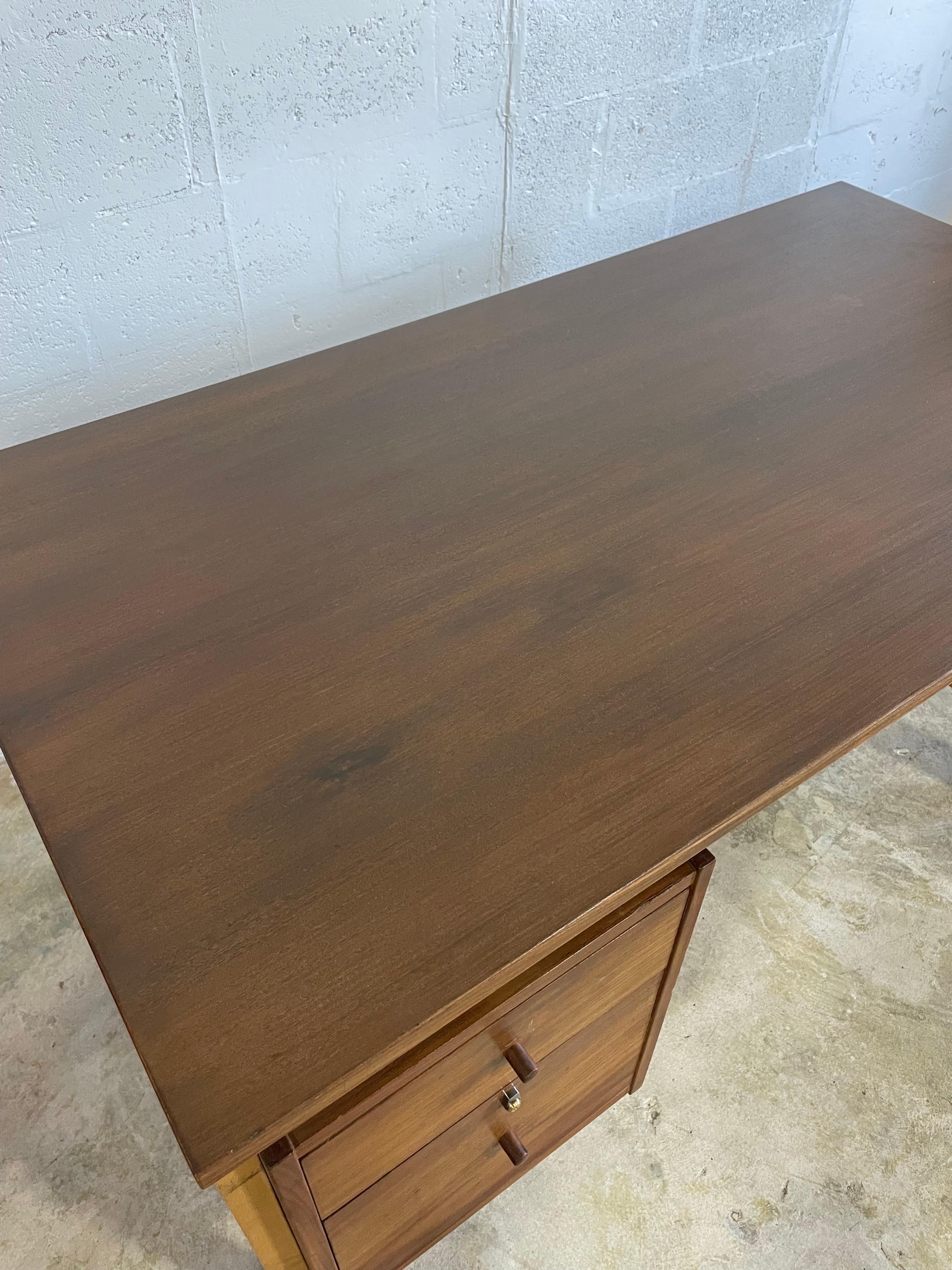 20th Century Hans Wegner GETAMA Executive Floating Desk For Sale