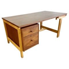 Scrivania galleggiante direzionale Getama di Hans Wegner