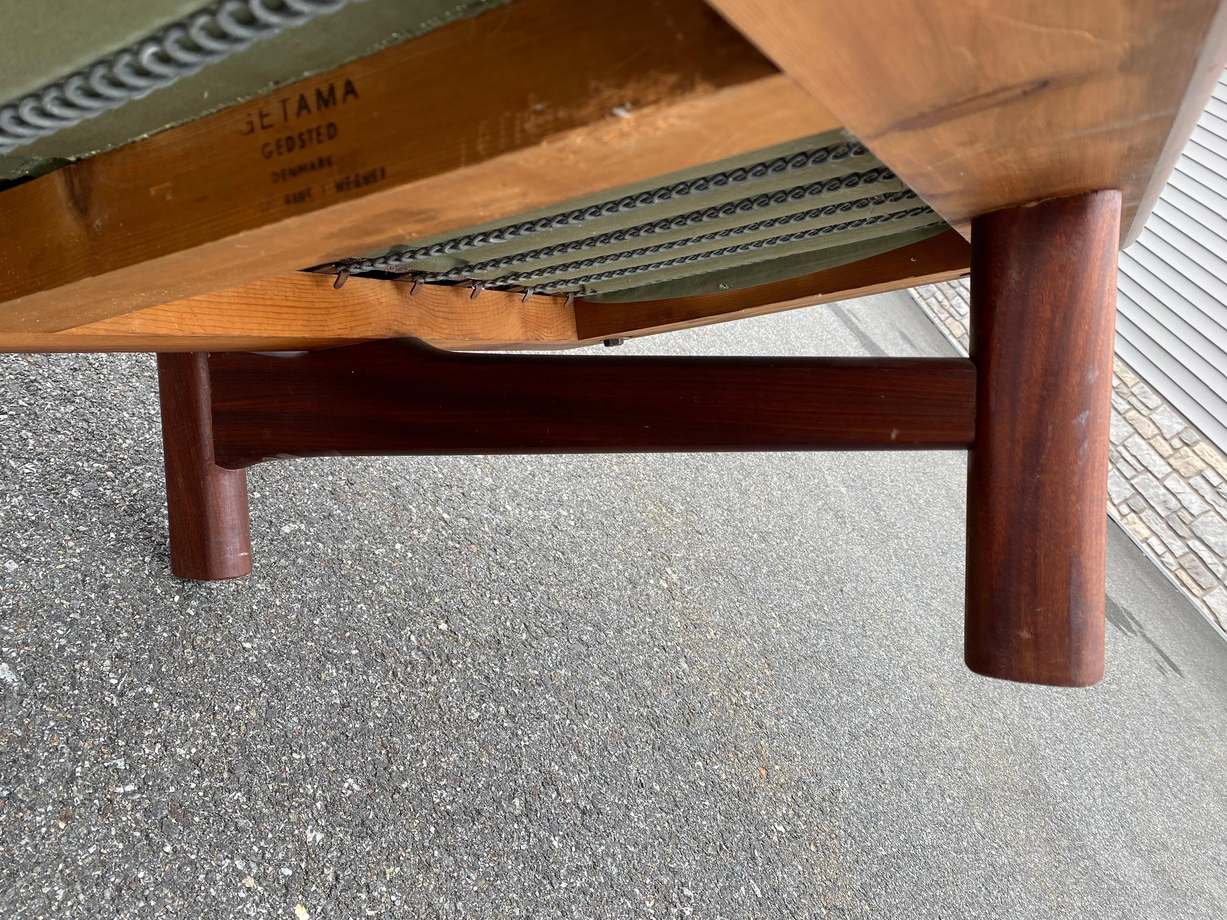 Hans Wegner Getama GE-236 Viersitzer-Sofa aus Teakholz im Angebot 11
