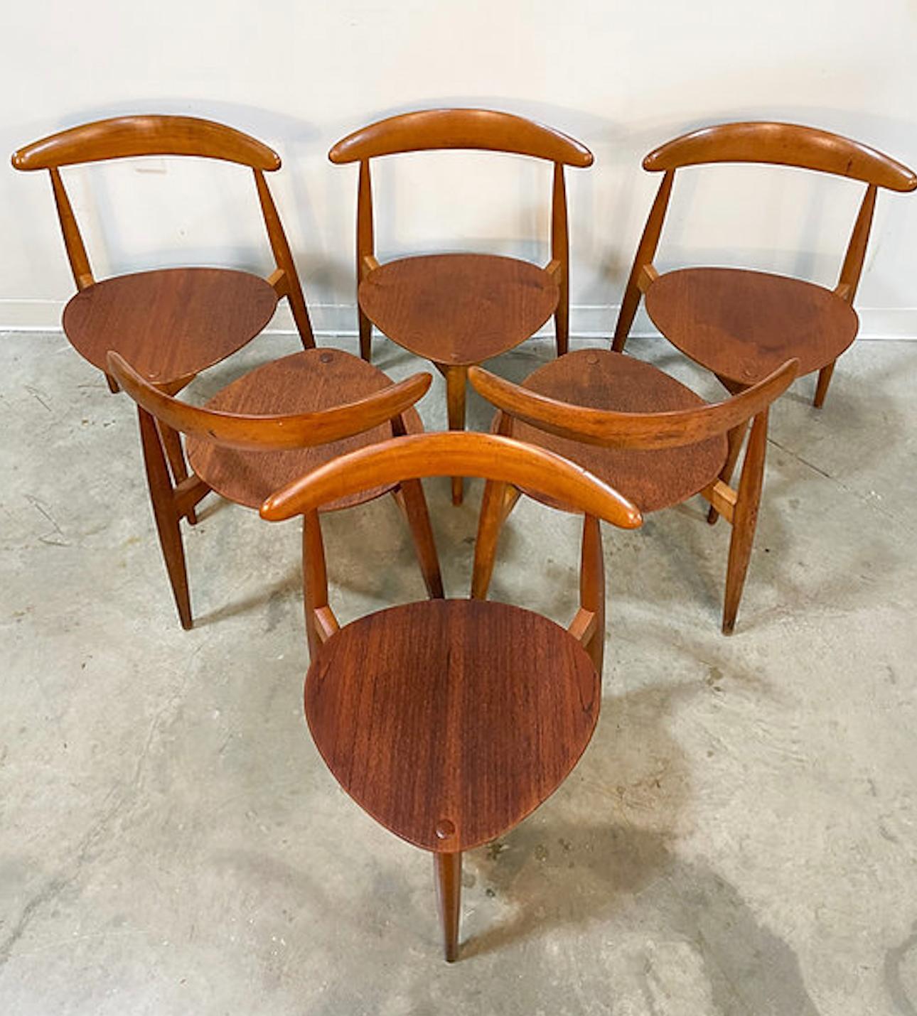Hans Wegner Heart Chairs Set of 6 by Fritz Hansen 3