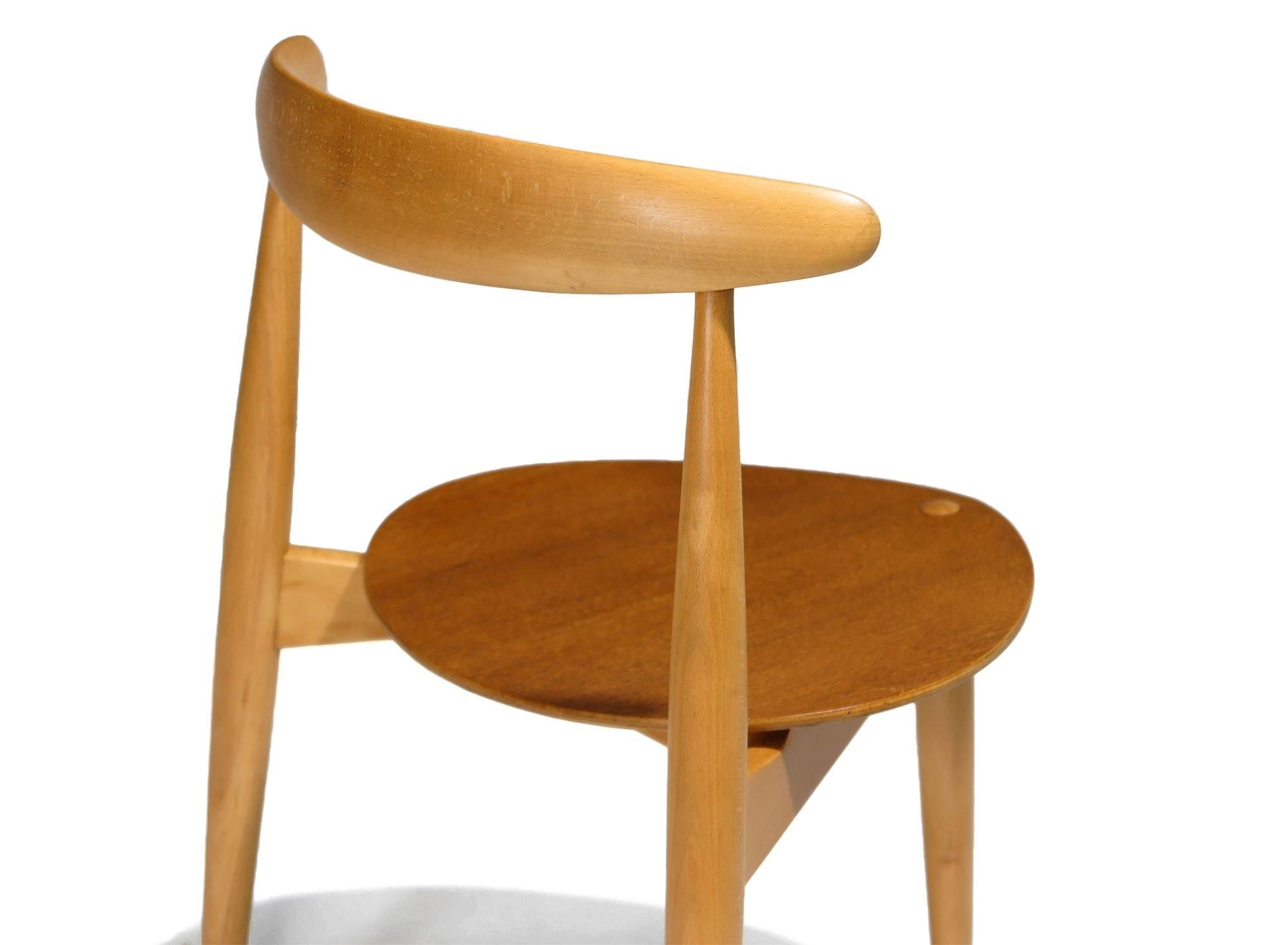 Hans Wegner Heart Dining Chairs FH 4103 In Excellent Condition For Sale In Oakland, CA