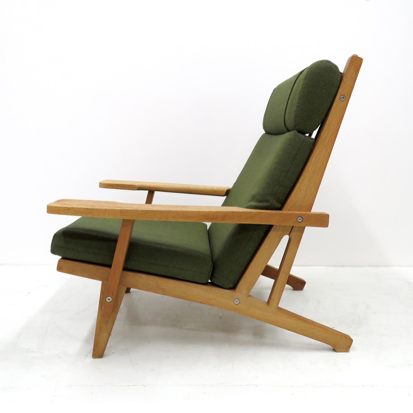 Hans Wegner High Back Lounge Chair, Model GE-375, 1960 In Good Condition In Los Angeles, CA