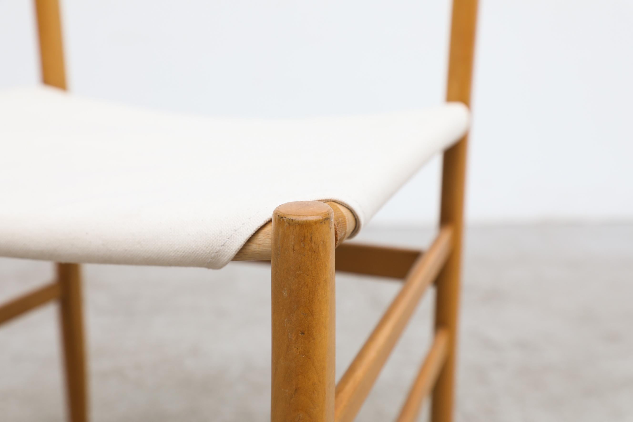 Hans Wegner inspirierte dänische blonde Esszimmerstühle mit neuen weißen Segeltuchsitzen im Angebot 8