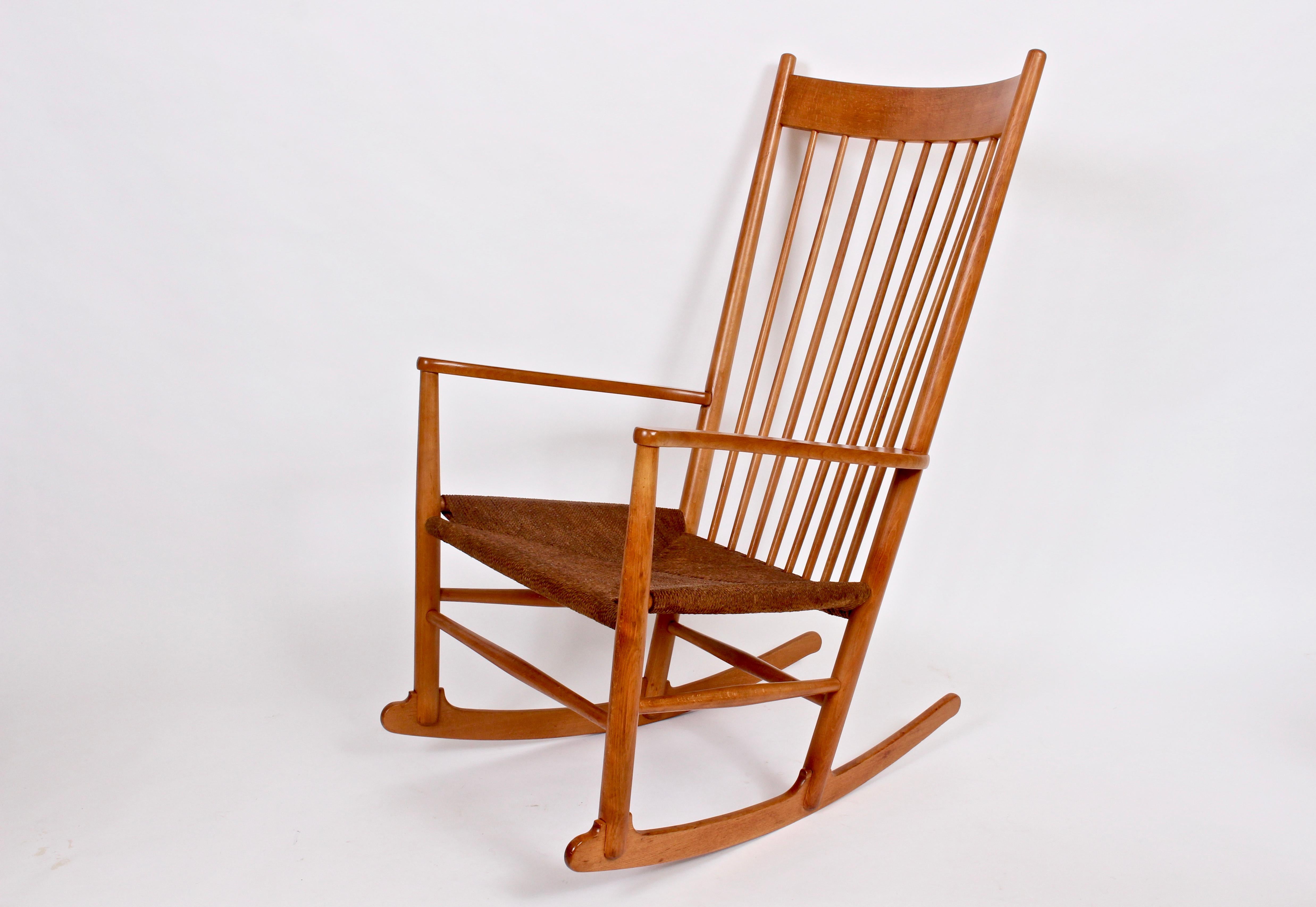 Hans Wegner J16 Beech Rocking Chair, circa 1950 For Sale 1