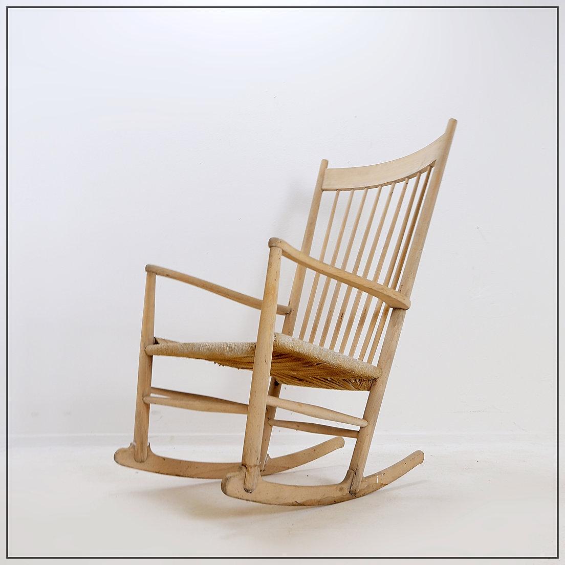 Danese Sedia a dondolo Hans Wegner J16 di Kvist Mobler A/S, Danimarca 1970 in vendita