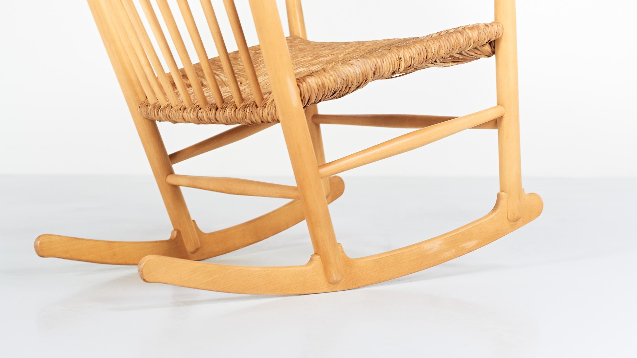 Hans Wegner, J16 Rocking Chair for FDB Møbler, circa 1950 In Good Condition In Munster, NRW