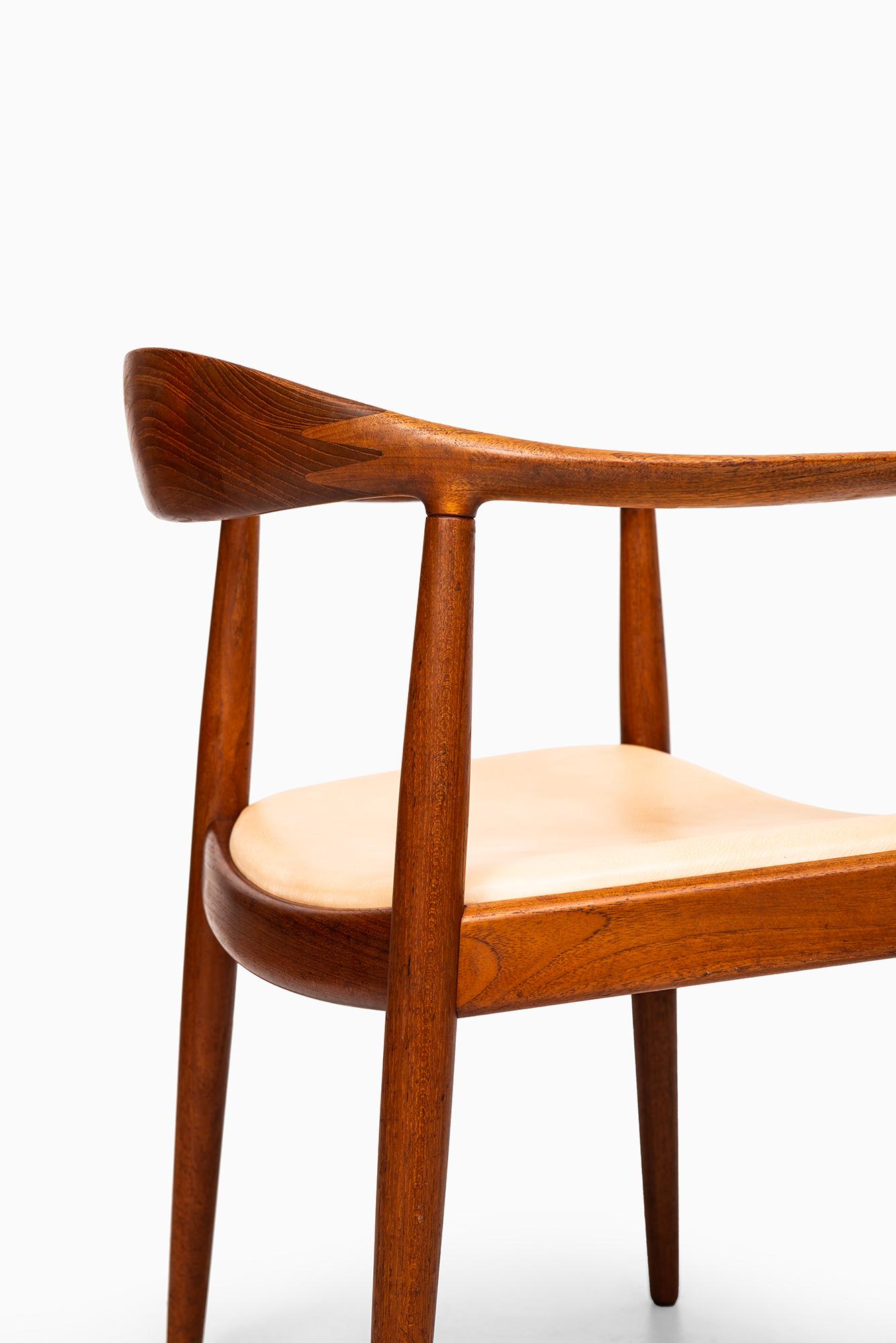 Danish Hans Wegner JH-501 / The Chair by Johannes Hansen in Denmark