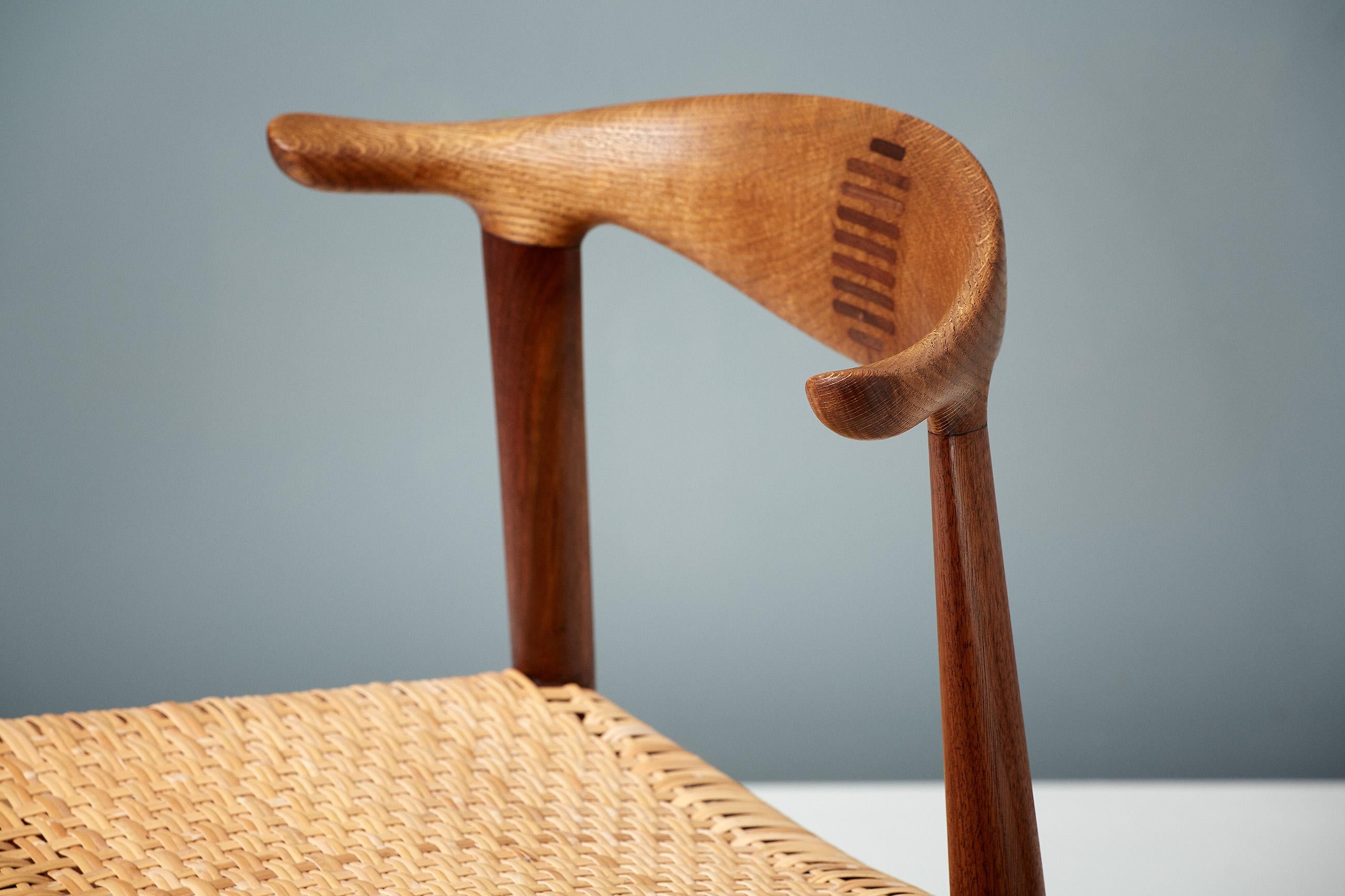 Hans Wegner JH-505 Cow Horn Chair, Oak In Excellent Condition For Sale In London, GB