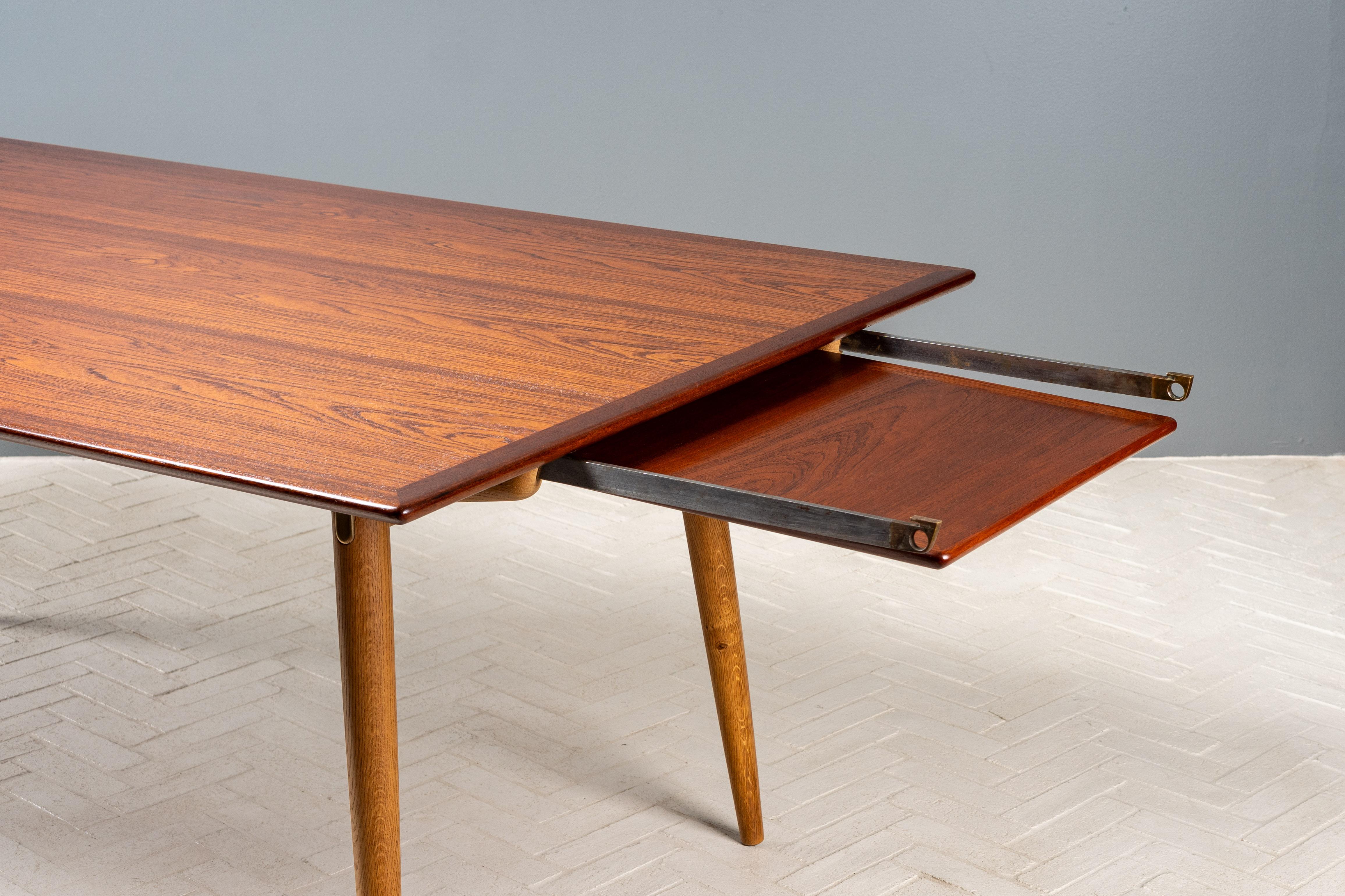 Tavolo da pranzo Hans Wegner JH-570 in vendita 3