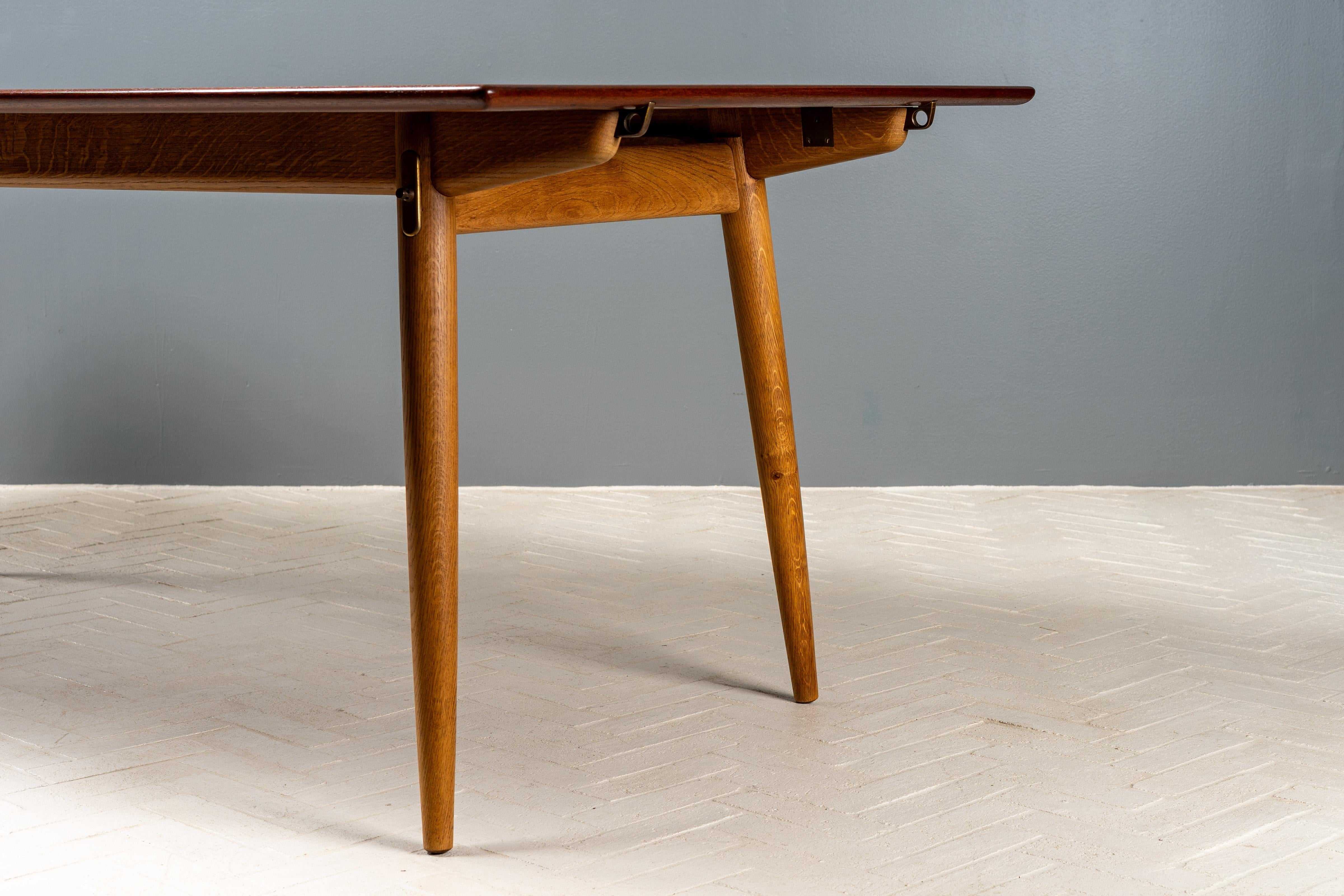Tavolo da pranzo Hans Wegner JH-570 in vendita 5