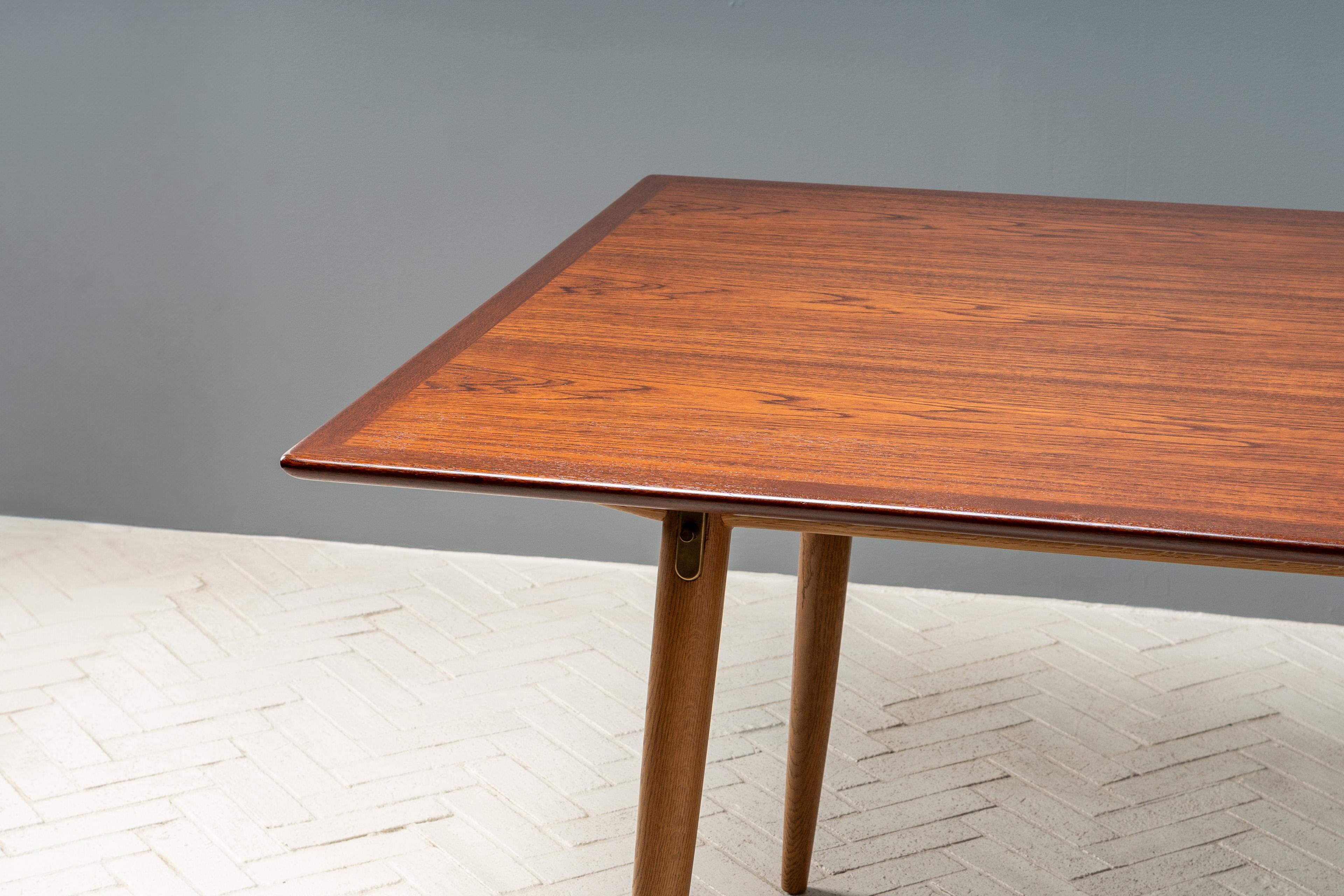 Tavolo da pranzo Hans Wegner JH-570 in vendita 9
