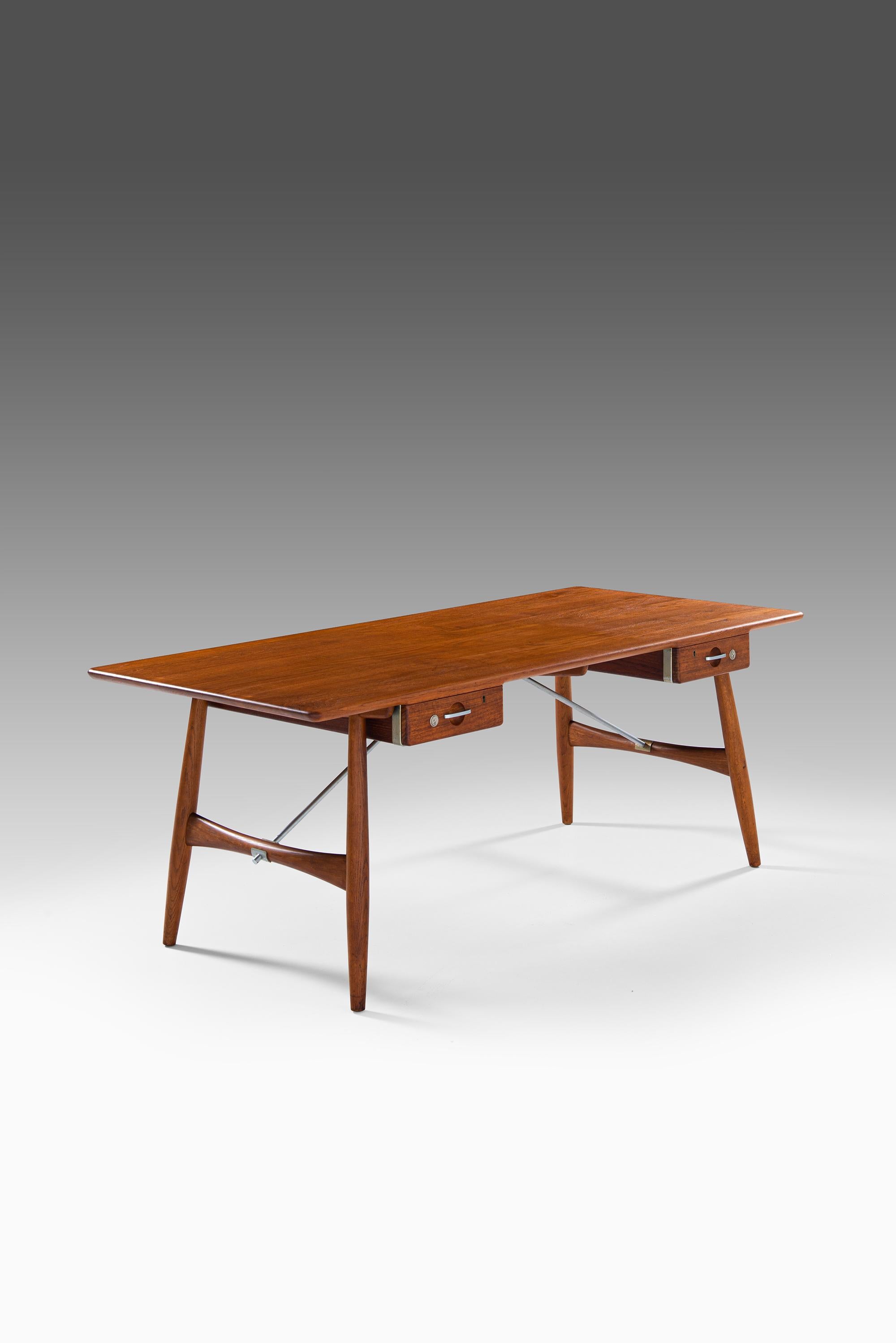 Hans Wegner JH-571 Desk Produced by Johannes Hansen in Denmark 4