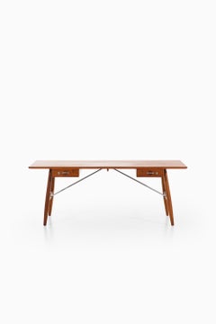 Hans Wegner JH-571 Desk Produced by Johannes Hansen in Denmark