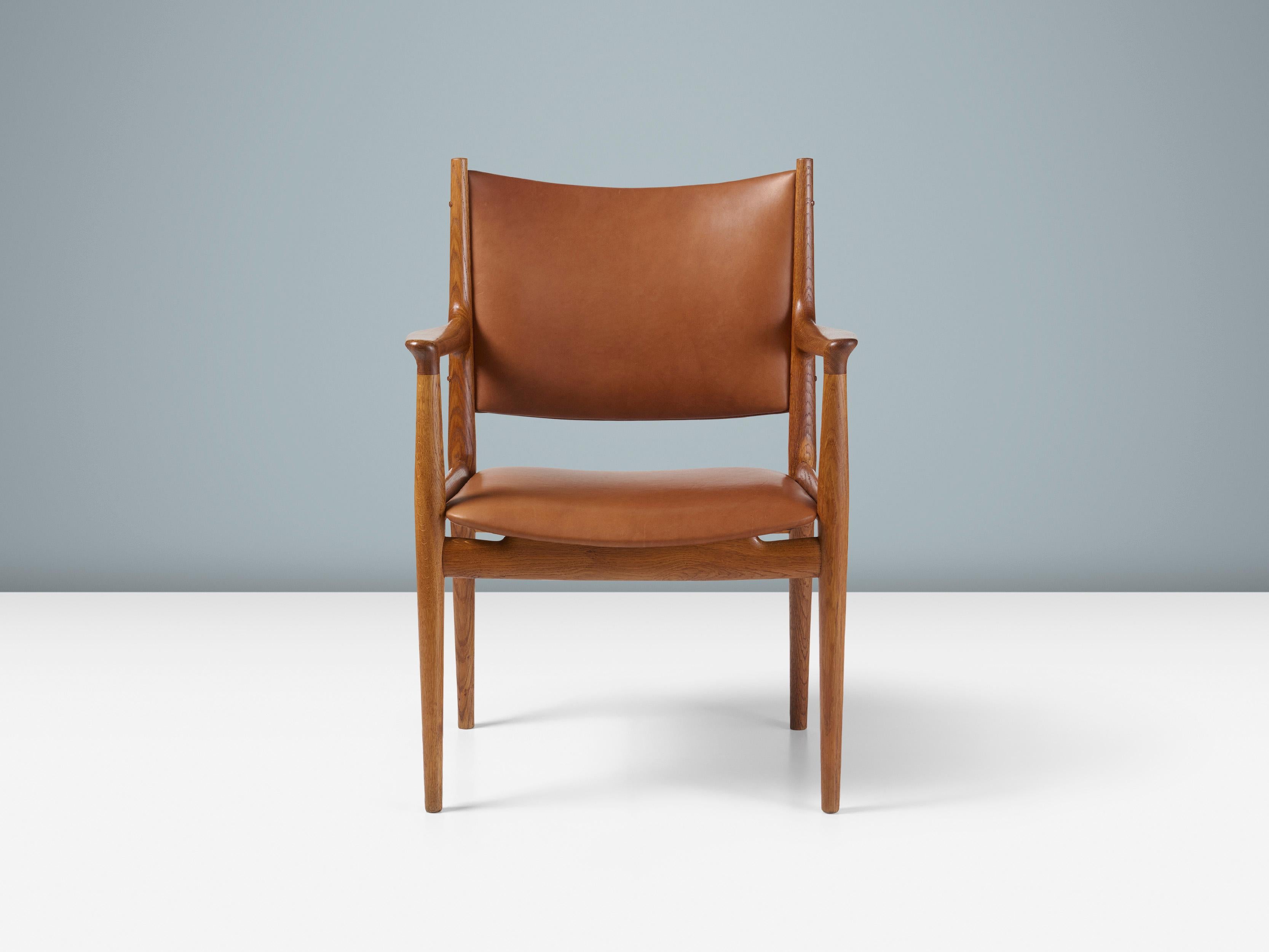 Hans J. Wegner, JH-713 Armchair, 1957

The JH-713 chair is from Danish master Hans Wegner’s golden collaboration period in the 1950s with master cabinetmaker Johannes Hansen. Intended for use in workplaces the JH-713 is one Wegner's most comfortable
