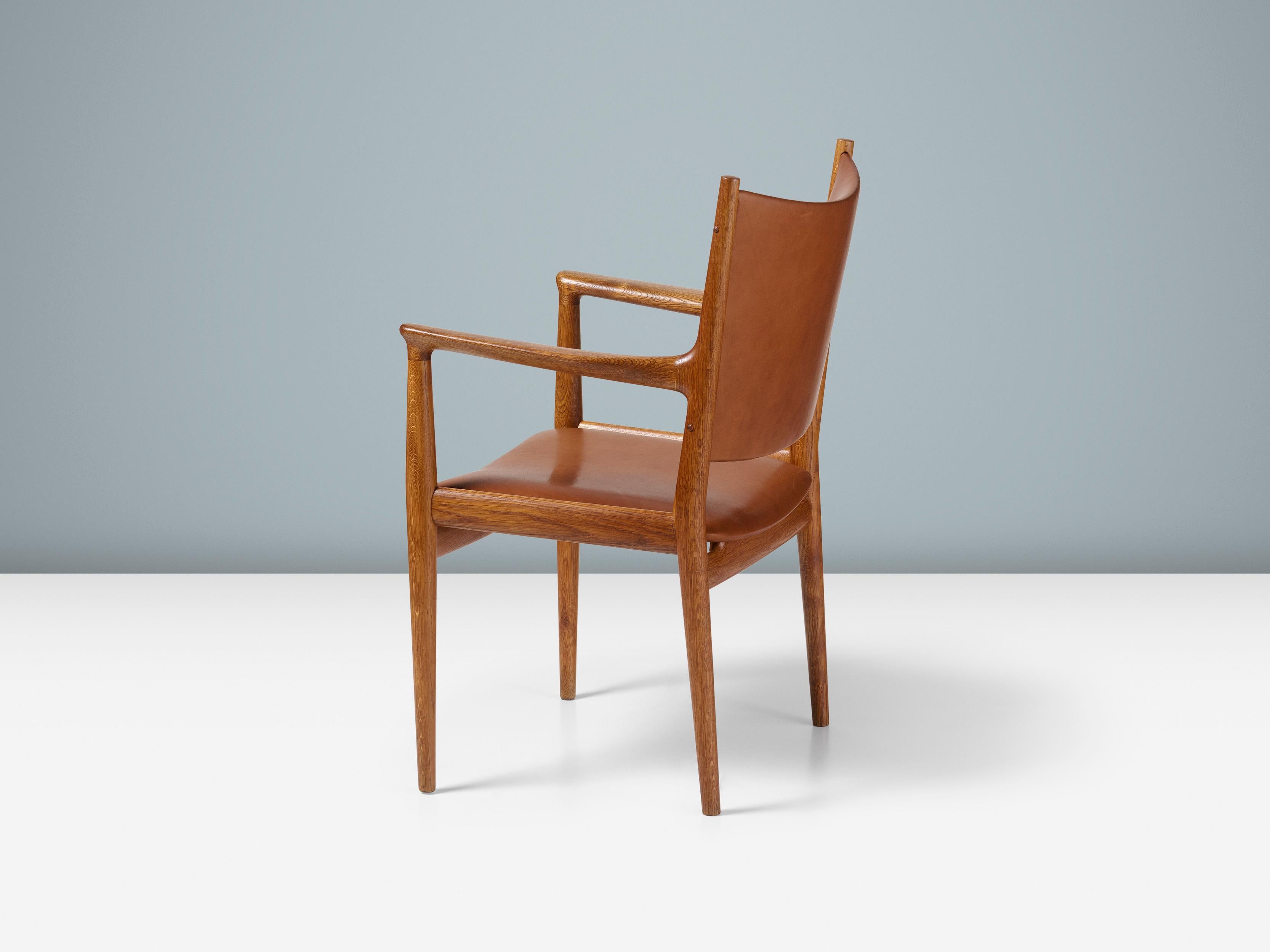 Danish Hans Wegner JH-713 Armchair in Oak and Leather For Sale
