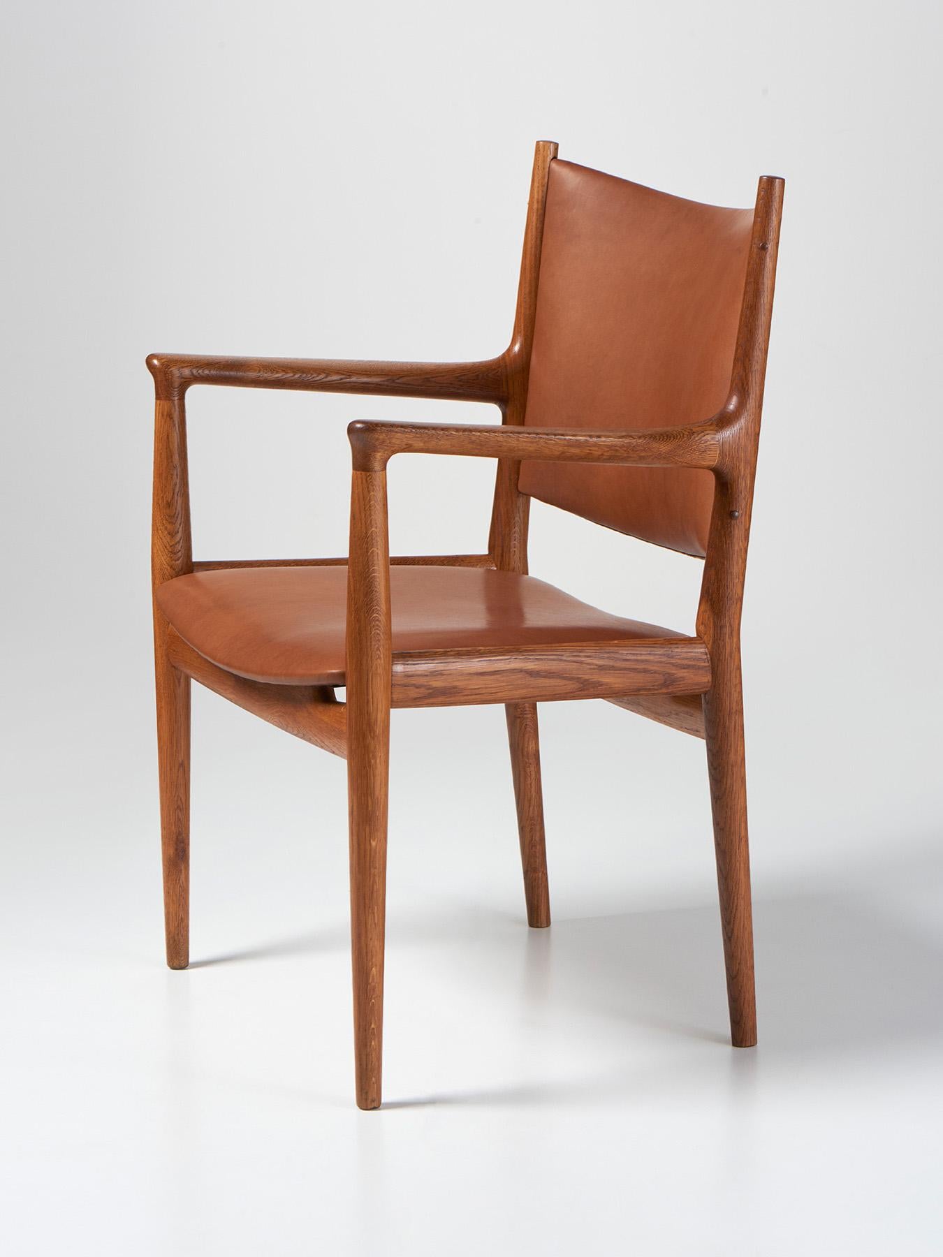 Hans Wegner JH-713 Armchair in Oak and Leather For Sale 1