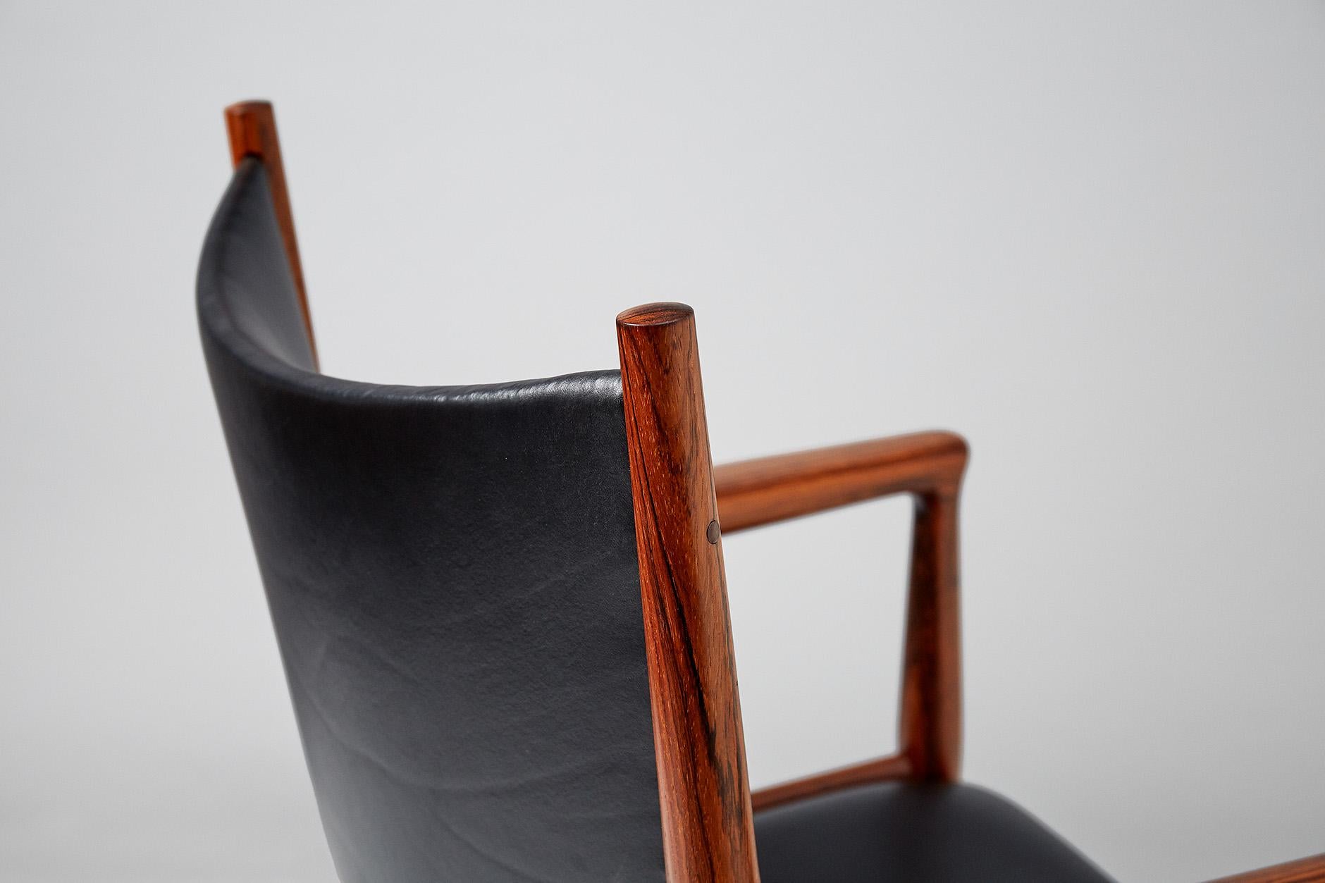 Hans Wegner JH-713 Chair, Rosewood In Excellent Condition In London, GB