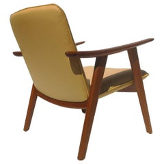 Hans Wegner JH517 Easy Lounge Chair in Teak and Leather for Johannes Hansen