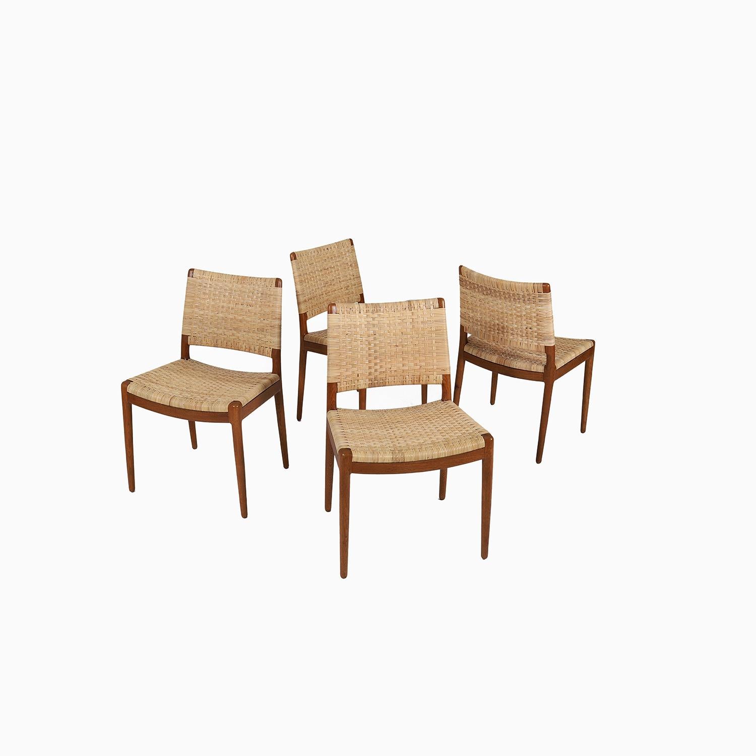 Scandinavian Modern Hans Wegner Johannes Hansen Dining Chairs, Model JH504