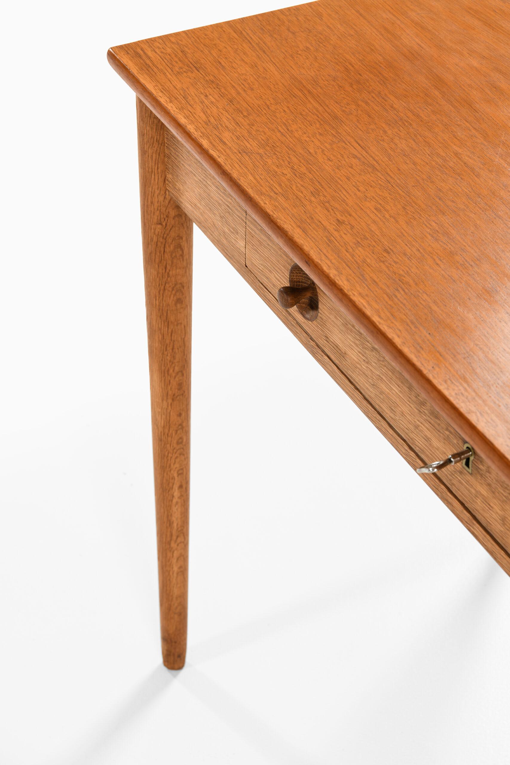 Hans Wegner Ladies Desk Produced by Ry Møbler in Denmark 4