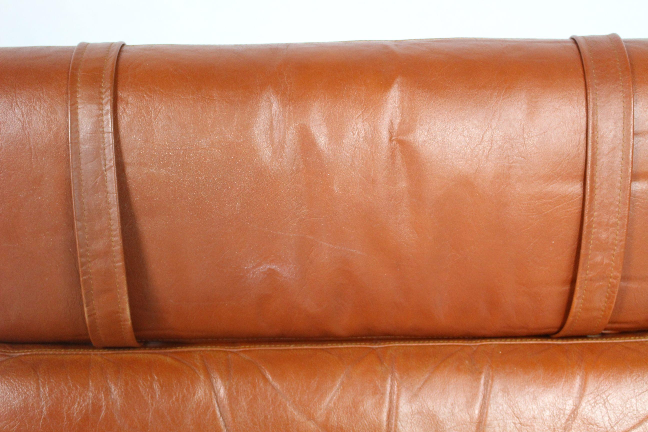 Hans Wegner Leather Armchair for Getama - 1970s For Sale 1