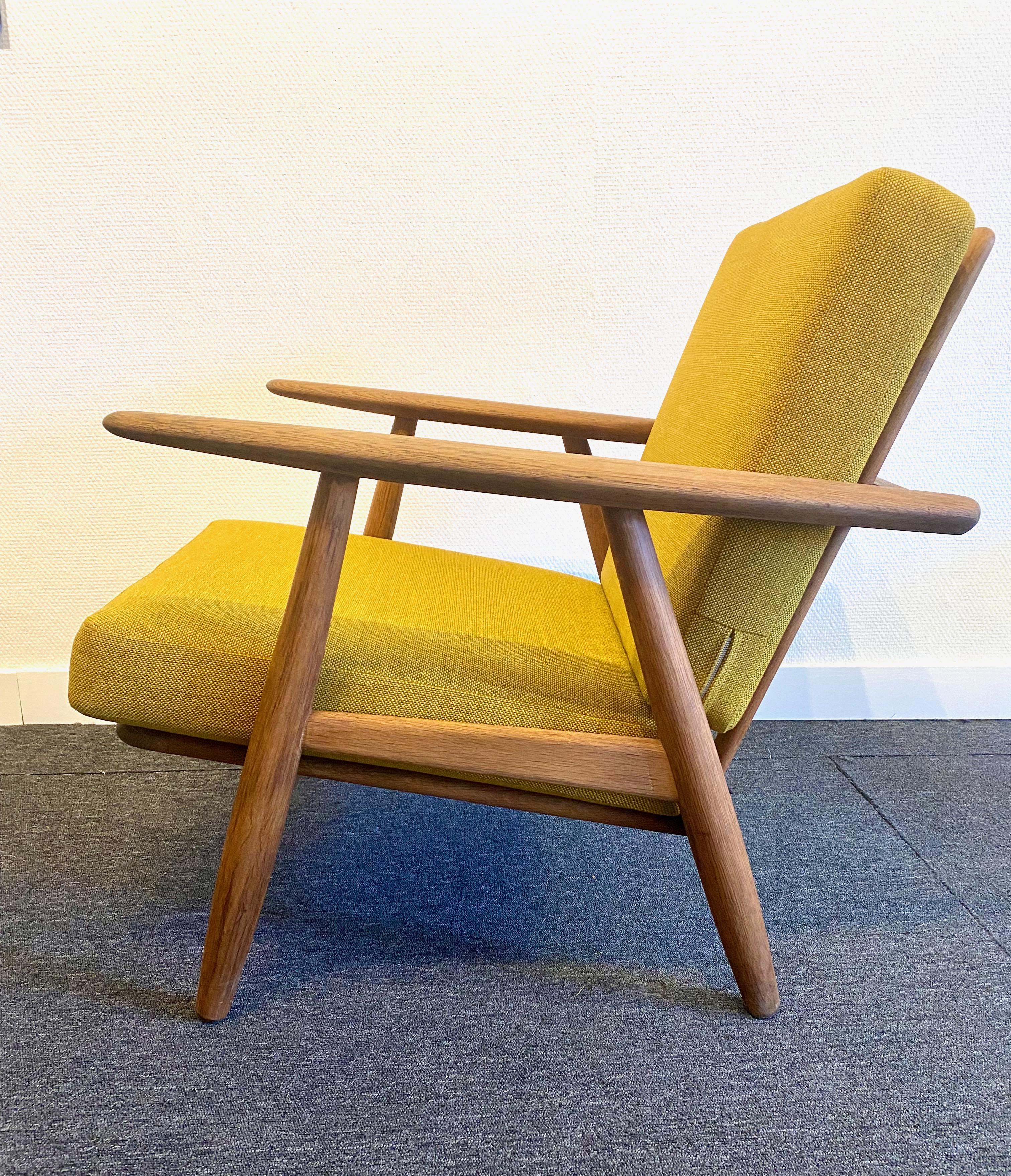 Scandinavian Modern Hans Wegner, Lounge Chair GE 240, 