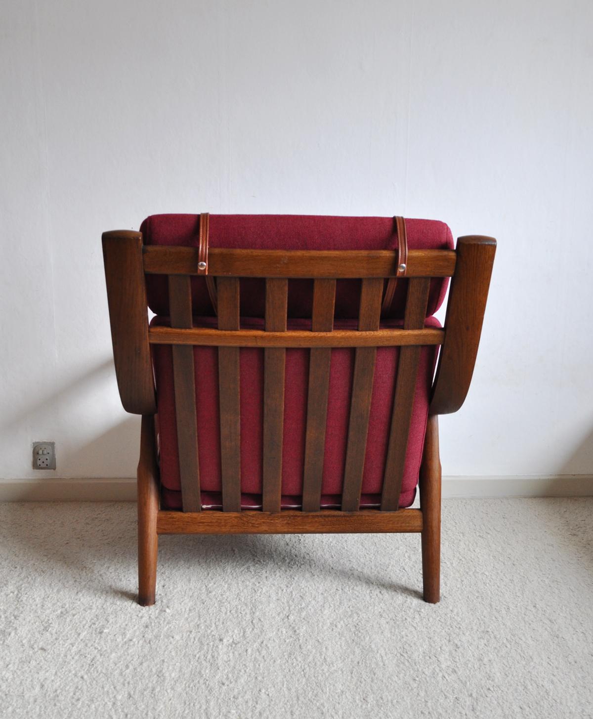 Hans Wegner Lounge Chair in Stained Oak, GETAMA, Denmark, 1970s In Good Condition In Vordingborg, DK