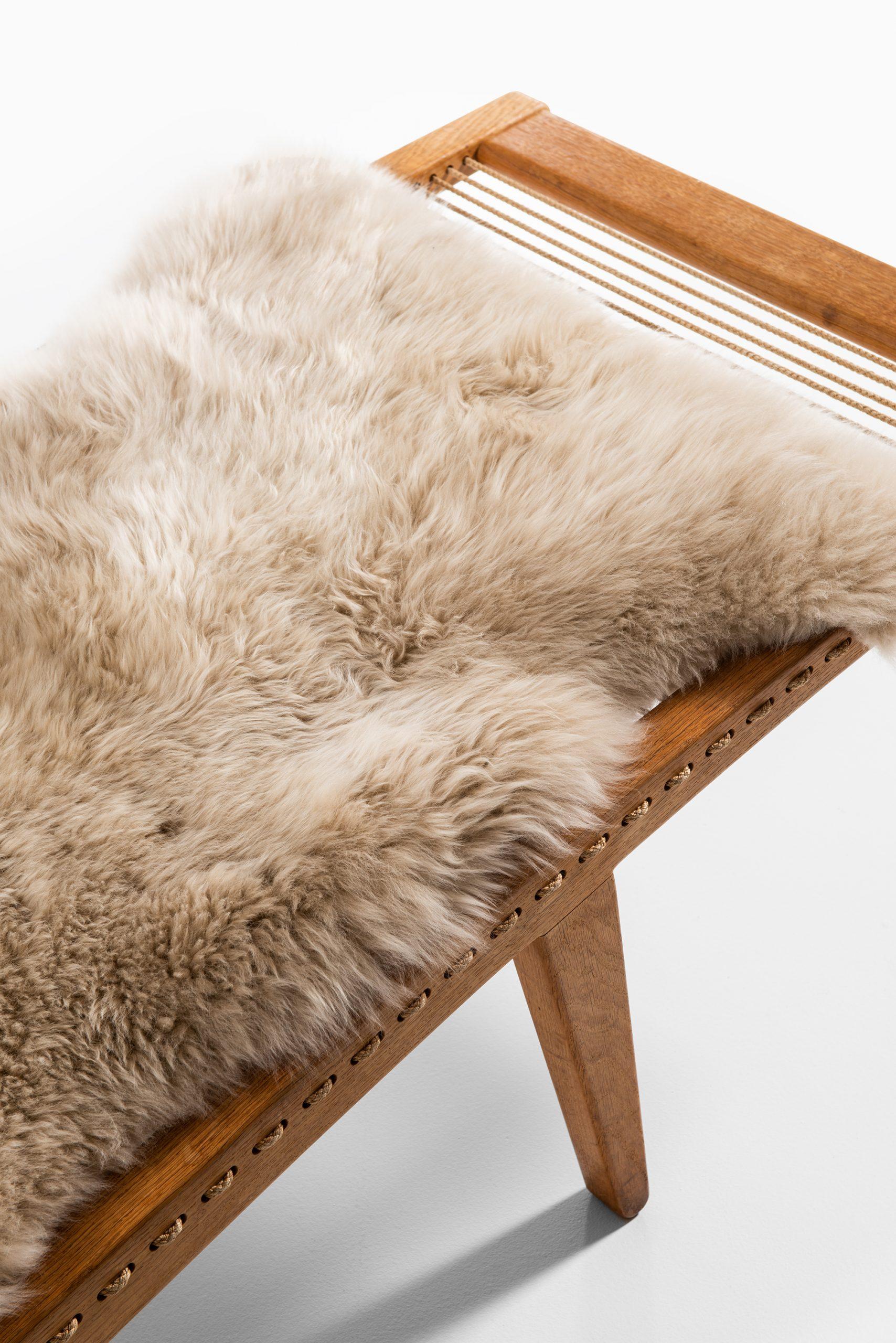 Hans Wegner Lounge Chair Model JH-524 by Cabinetmaker Johannes Hansen in Denmark 3